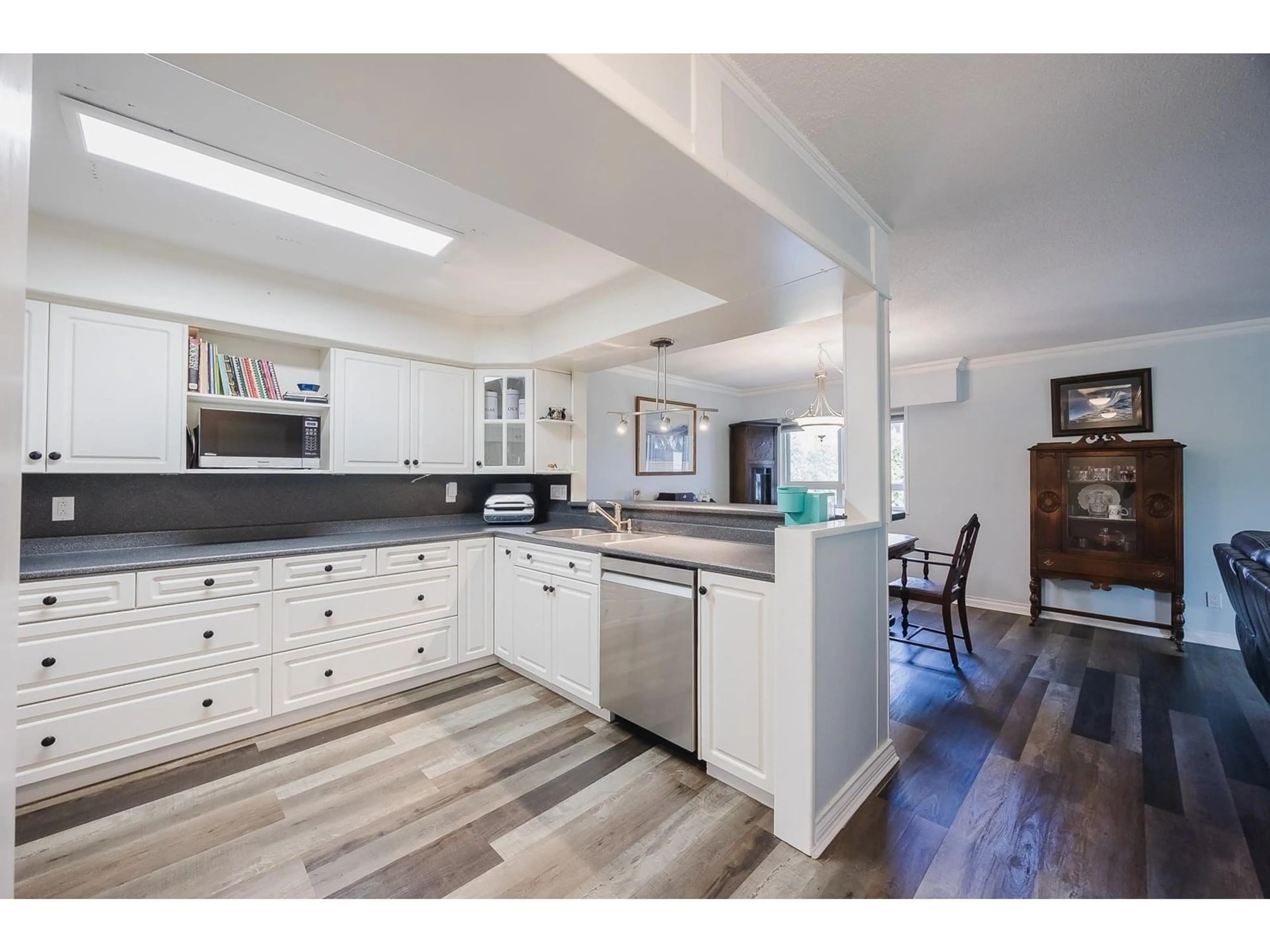 Open concept kitchen, unknown for 103 - 32040 PEARDONVILLE, Abbotsford British Columbia V2T6N8
