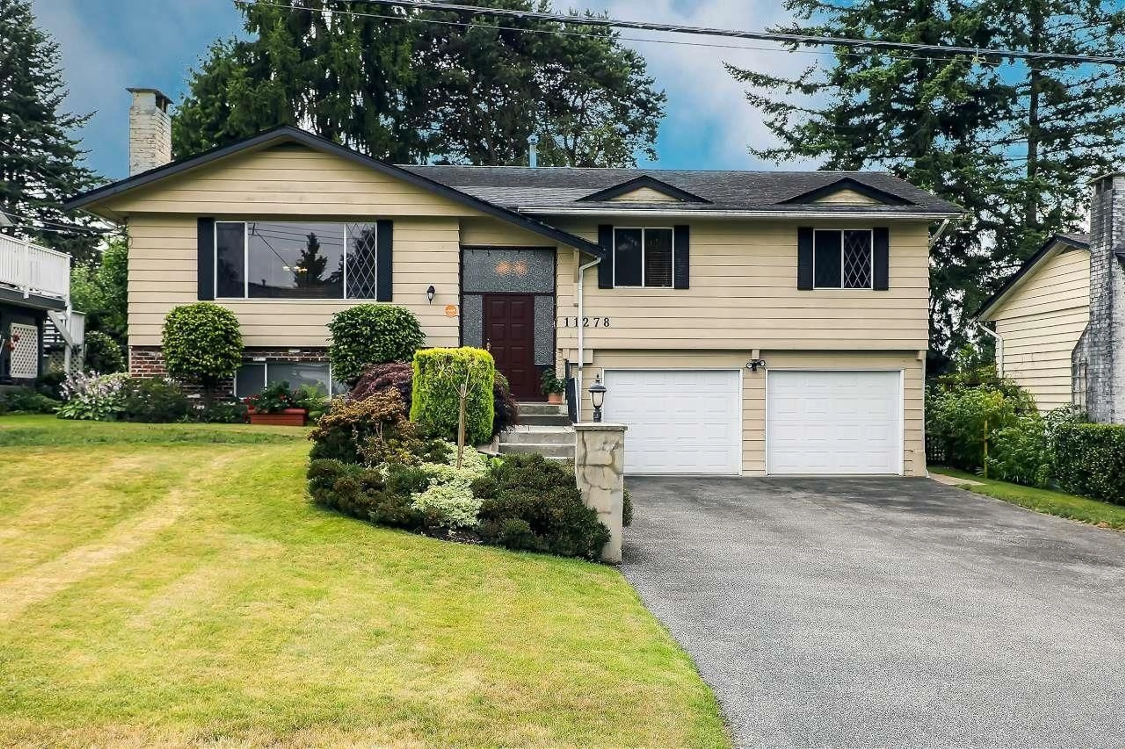 Home with vinyl exterior material, street for 11278 89, Delta British Columbia V4C3G1