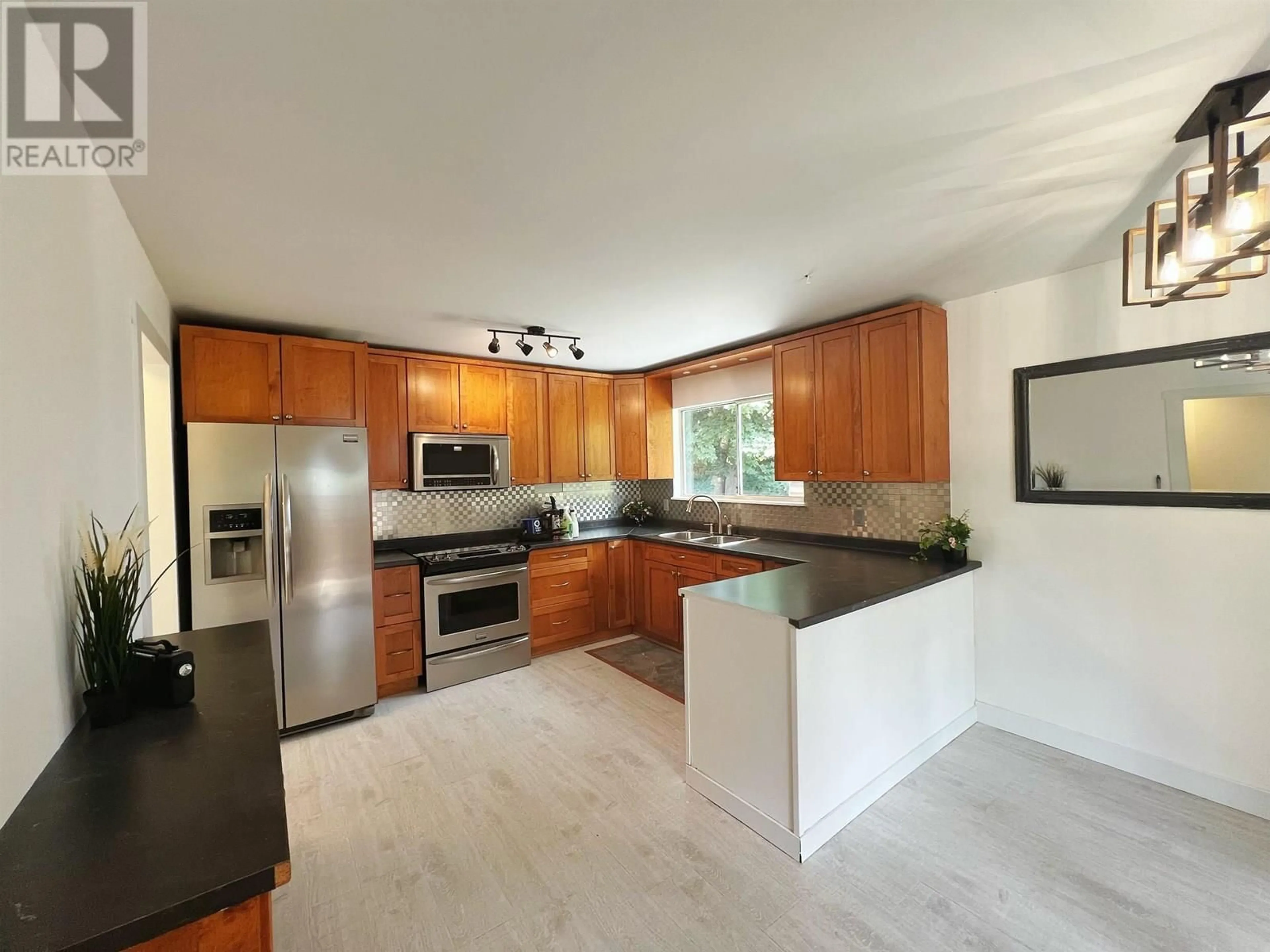 Open concept kitchen, unknown for 22641 KENDRICK LOOP, Maple Ridge British Columbia V2X8Y9