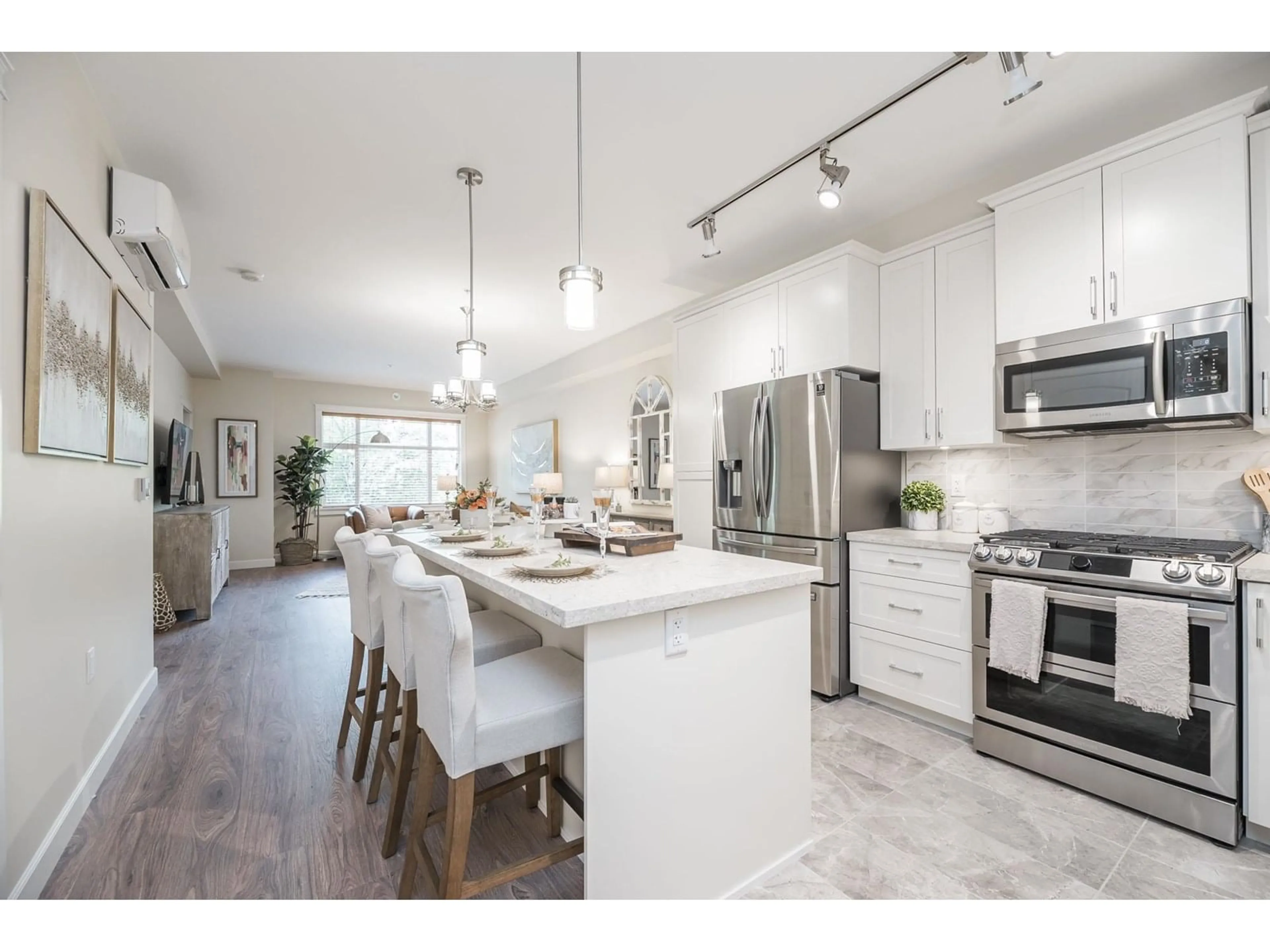 Open concept kitchen, unknown for 107 - 20367 85, Langley British Columbia V2Y3R1