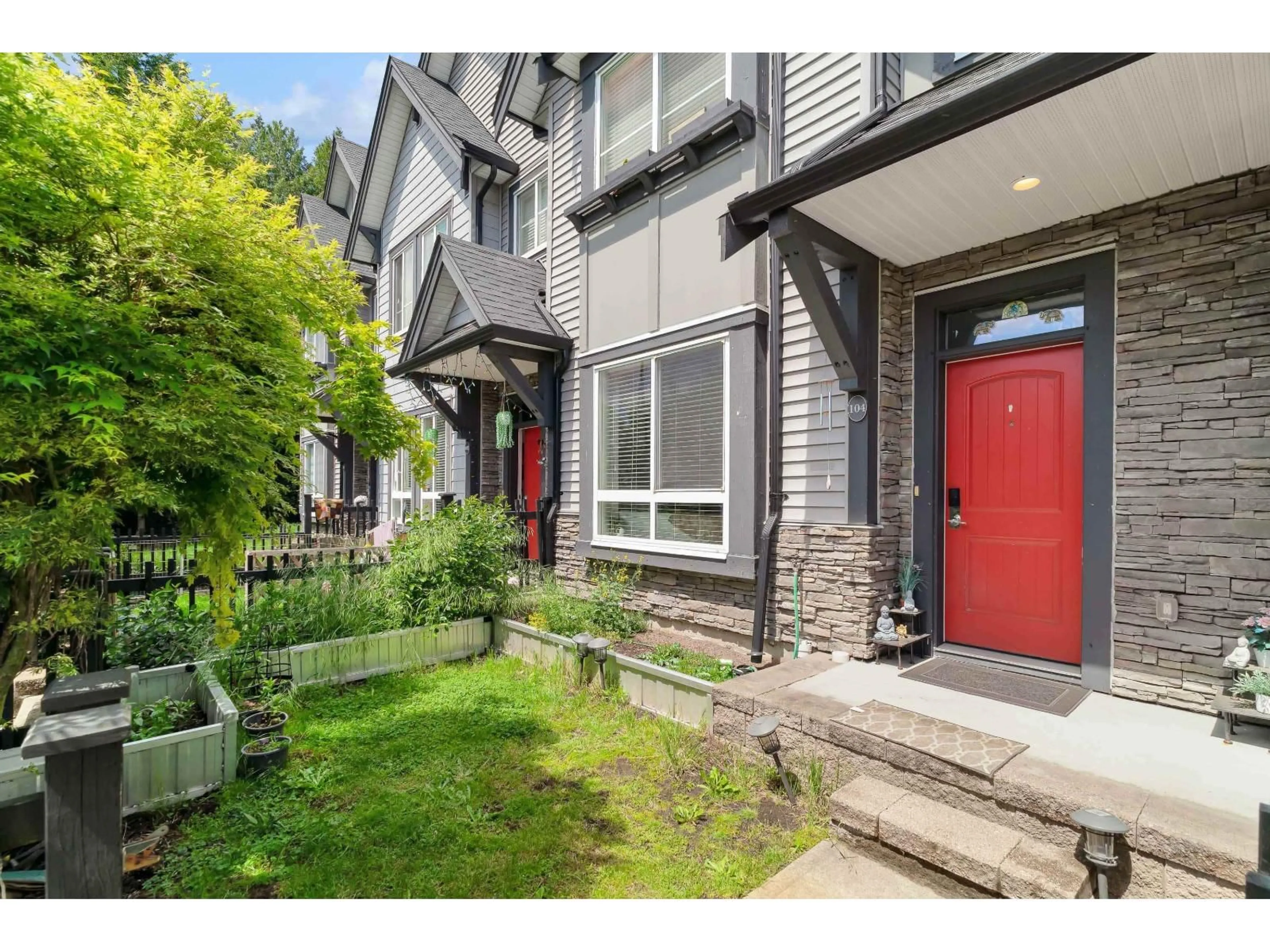 Indoor entryway for 104 - 14555 68, Surrey British Columbia V3S2A8