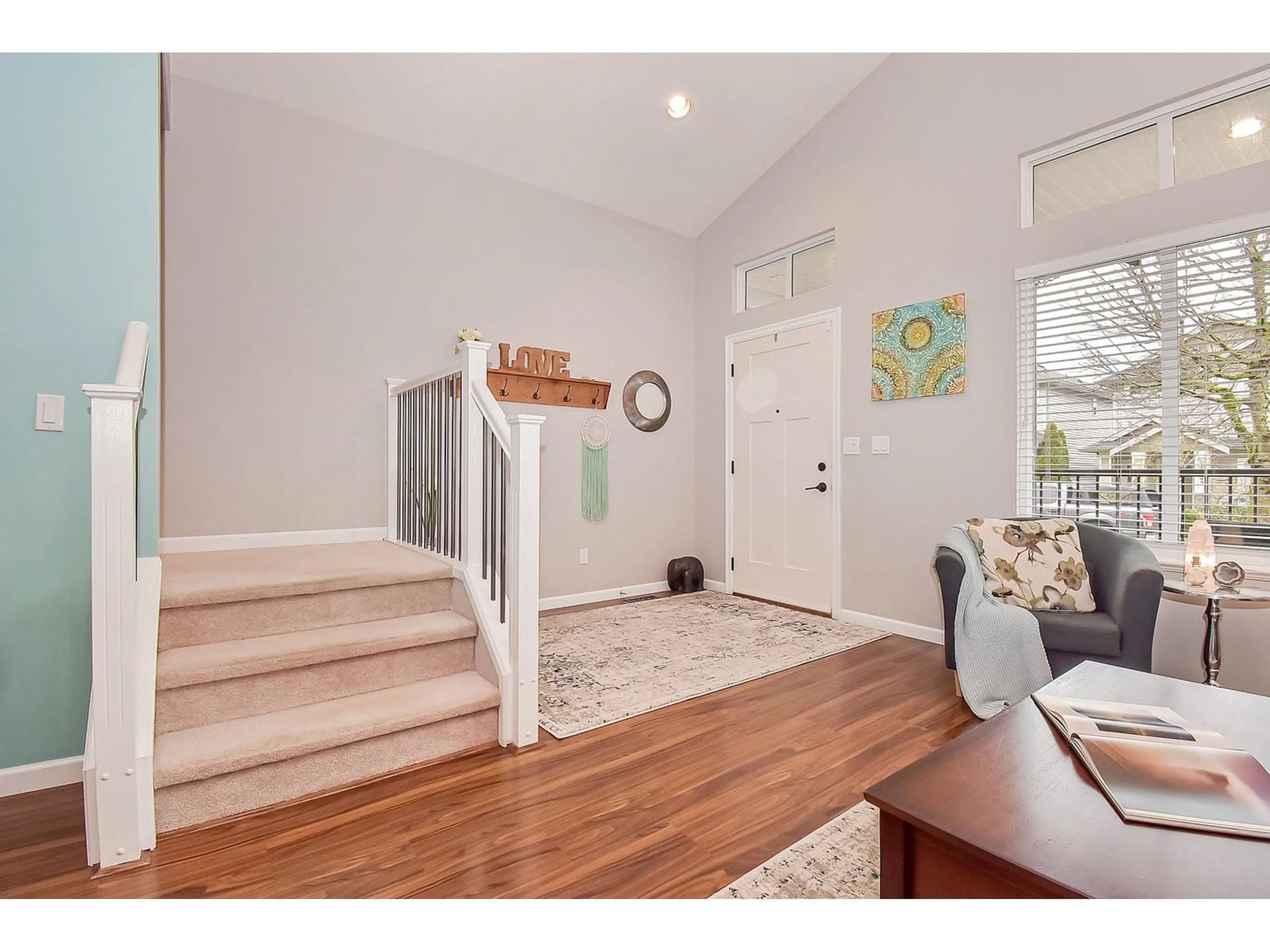 Indoor entryway for 16594 59A, Surrey British Columbia V3S4N9