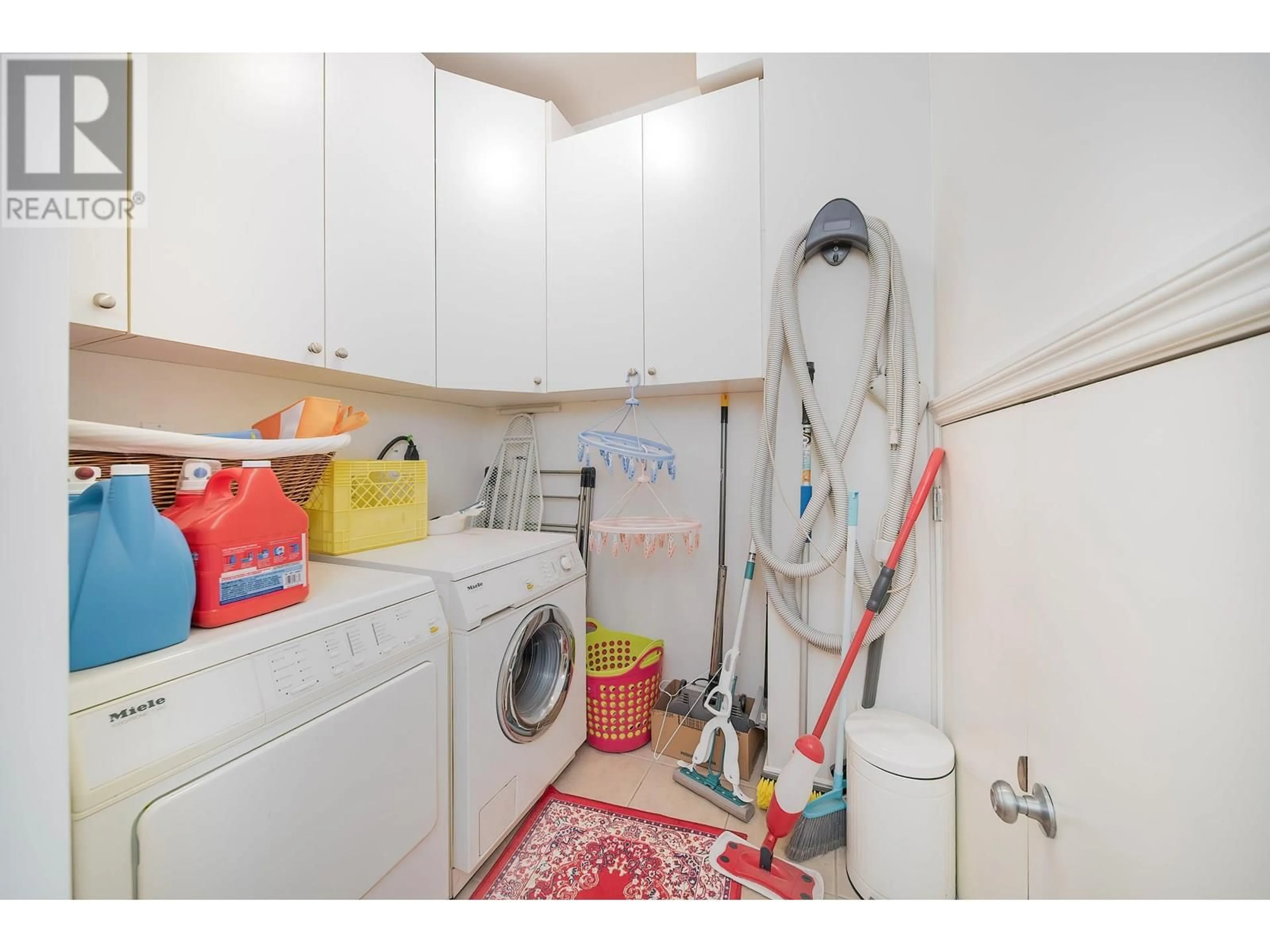 Laundry room for 4708 SARDIS STREET, Burnaby British Columbia V5H1L5