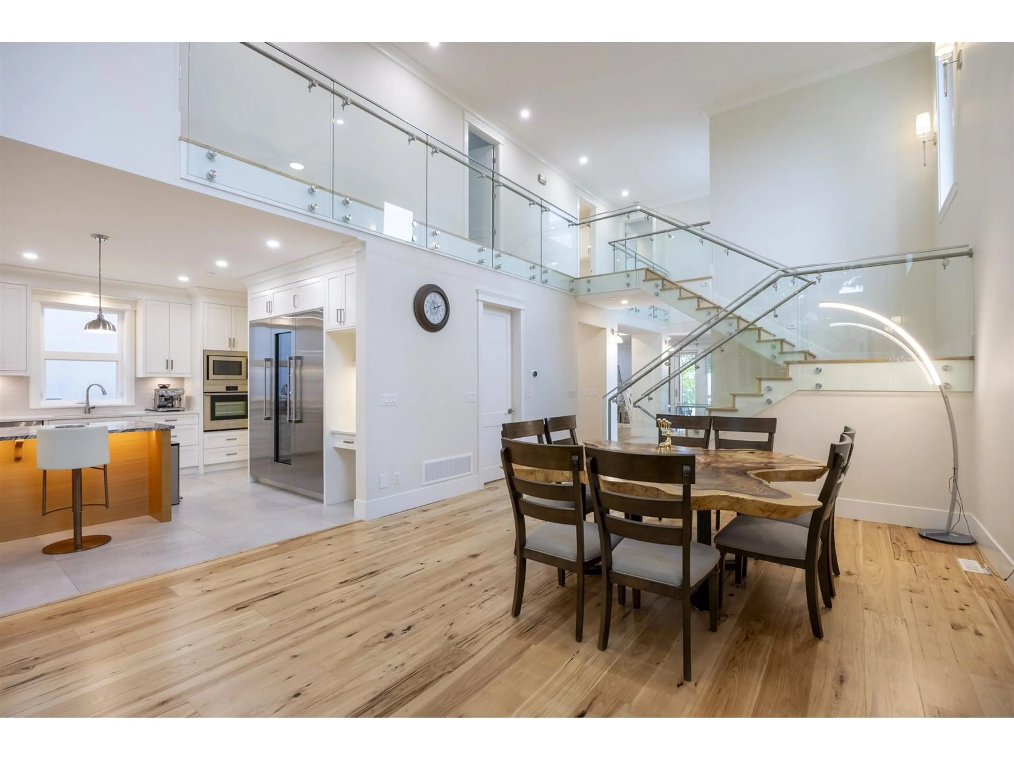 Unknown for 1245 KENT, White Rock British Columbia V4B4T6