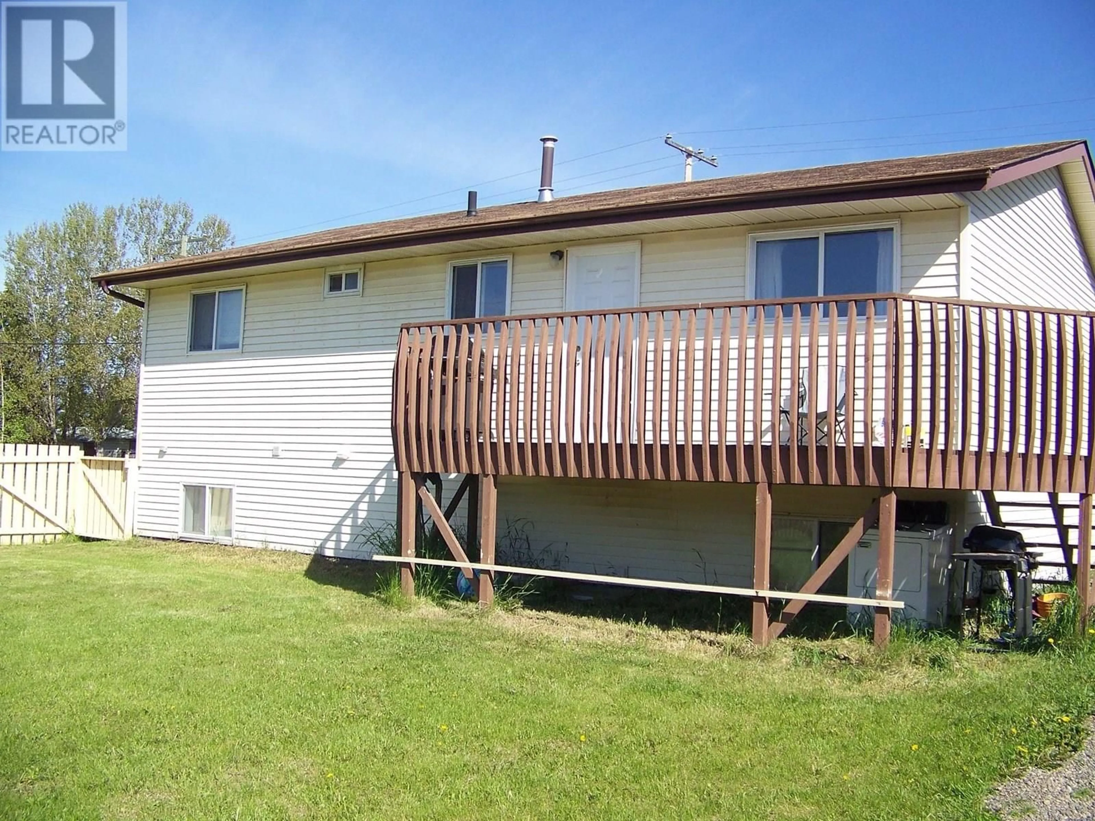 Home with vinyl exterior material, unknown for 468 MOUSE MOUNTAIN DRIVE, Fraser Lake British Columbia V0J1S0
