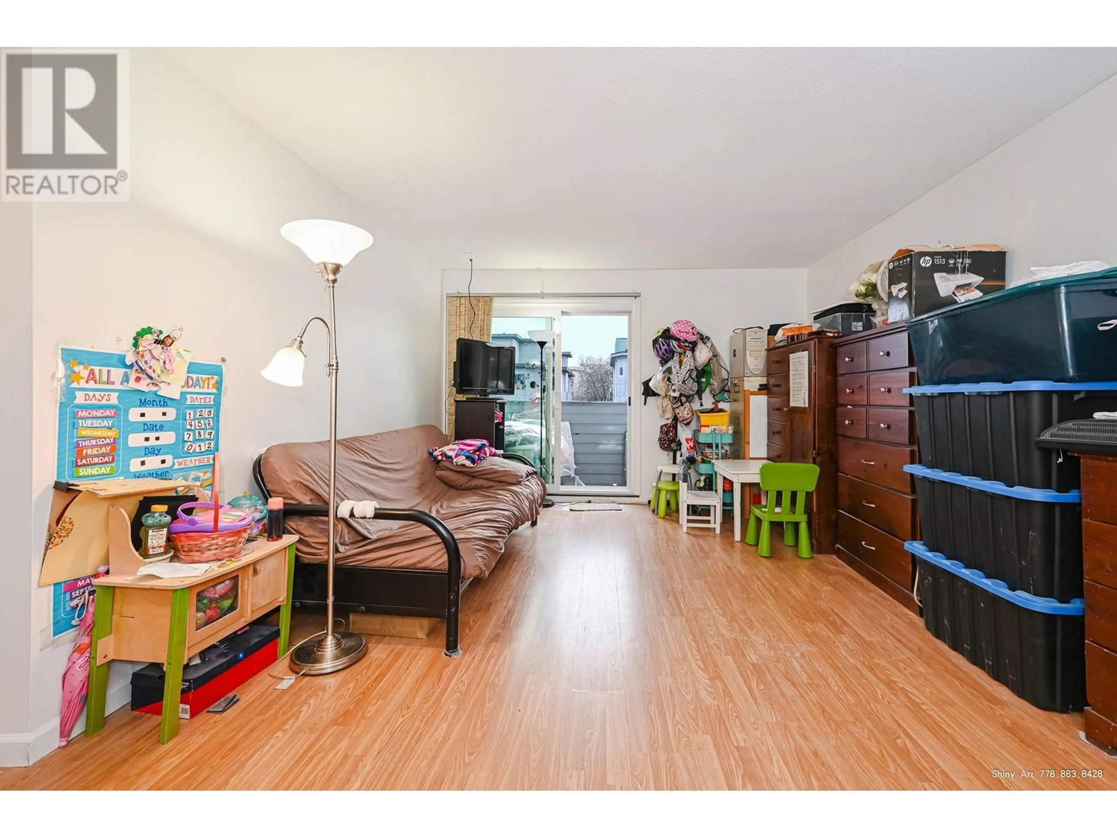 A pic of a room for 406 - 16 LAKEWOOD DRIVE, Vancouver British Columbia V5L4L1