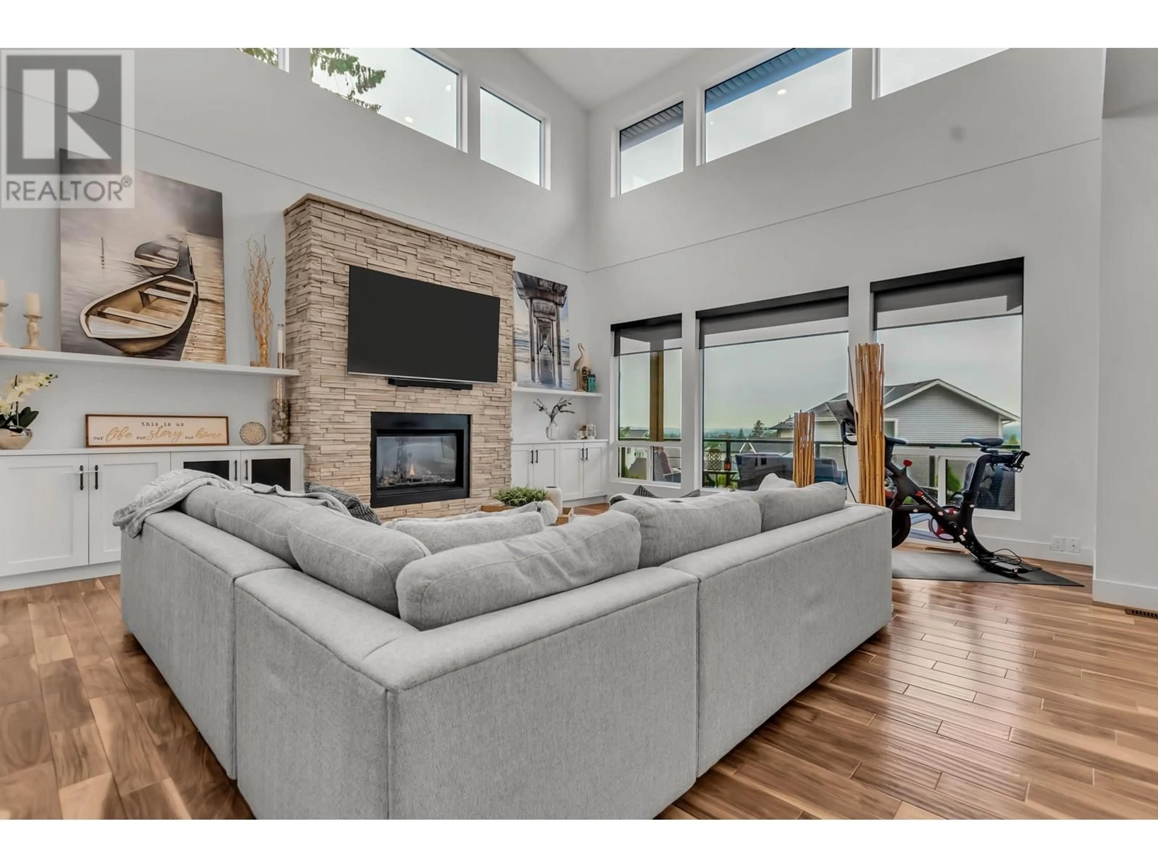 Living room with furniture, unknown for 13743 BLANEY ROAD, Maple Ridge British Columbia V4R0C2