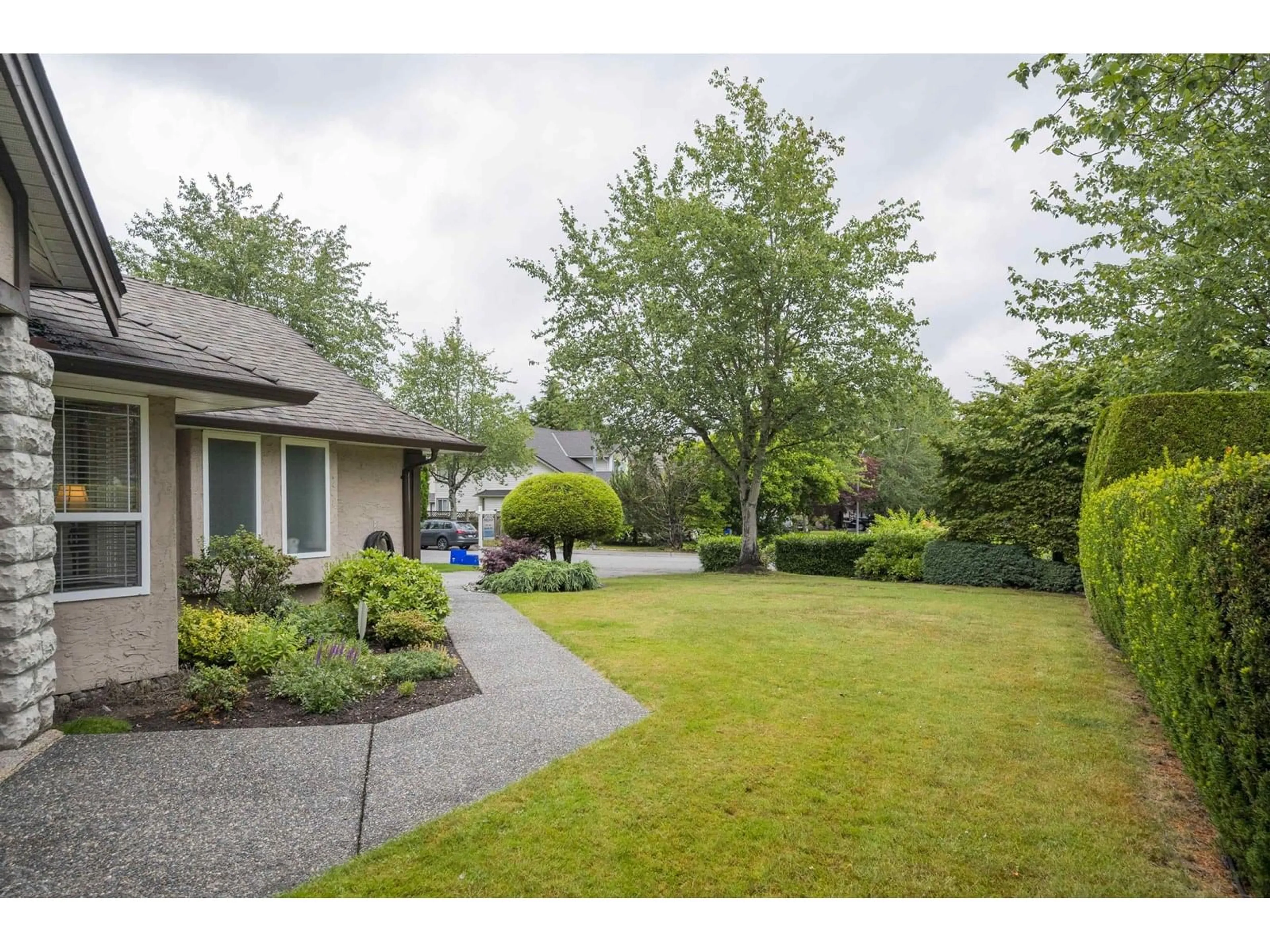A pic from outside/outdoor area/front of a property/back of a property/a pic from drone, street for 20792 91, Langley British Columbia V1M2P5