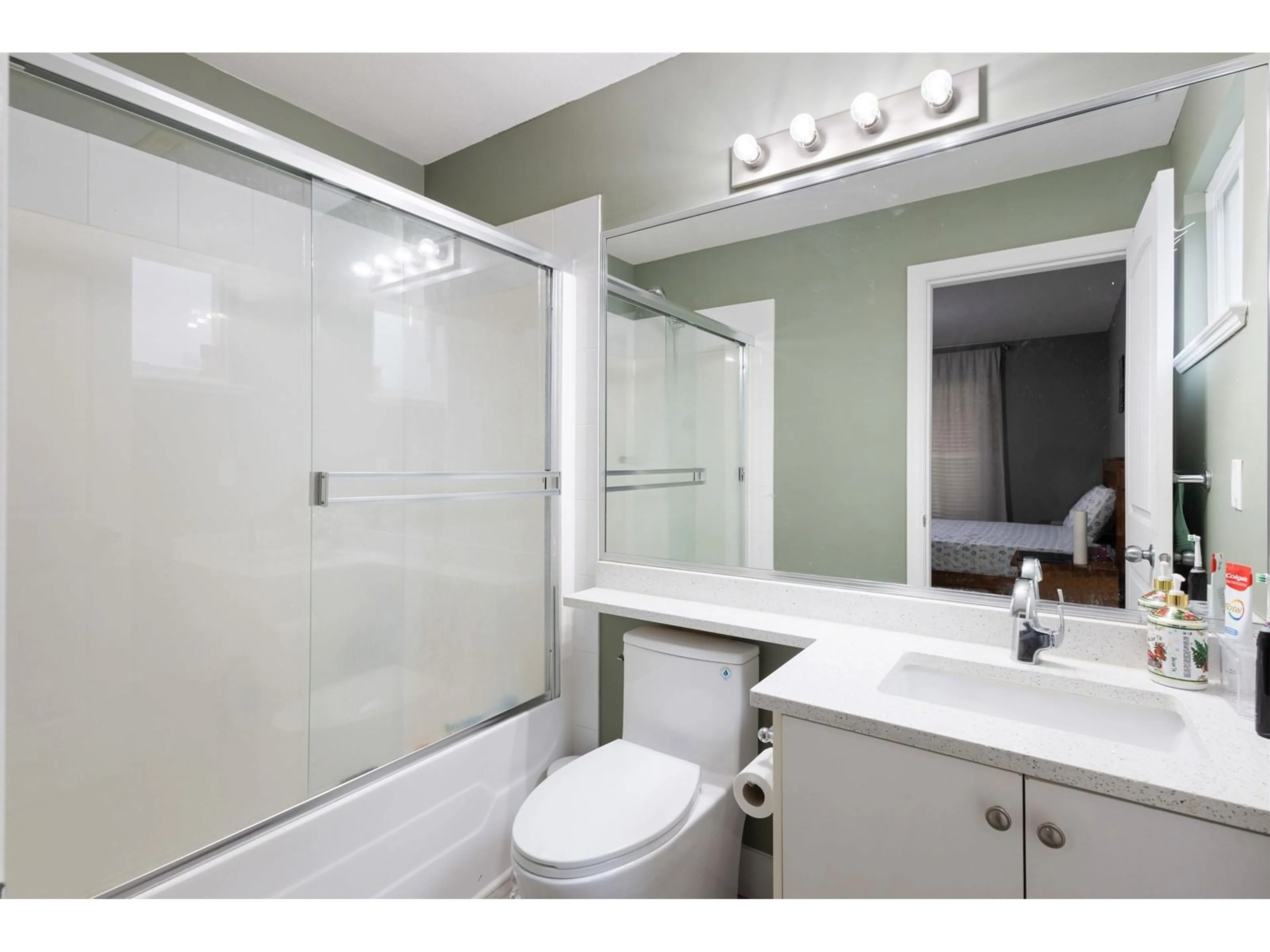 Standard bathroom, ceramic/tile floor for 27016 35, Langley British Columbia V2W0A4