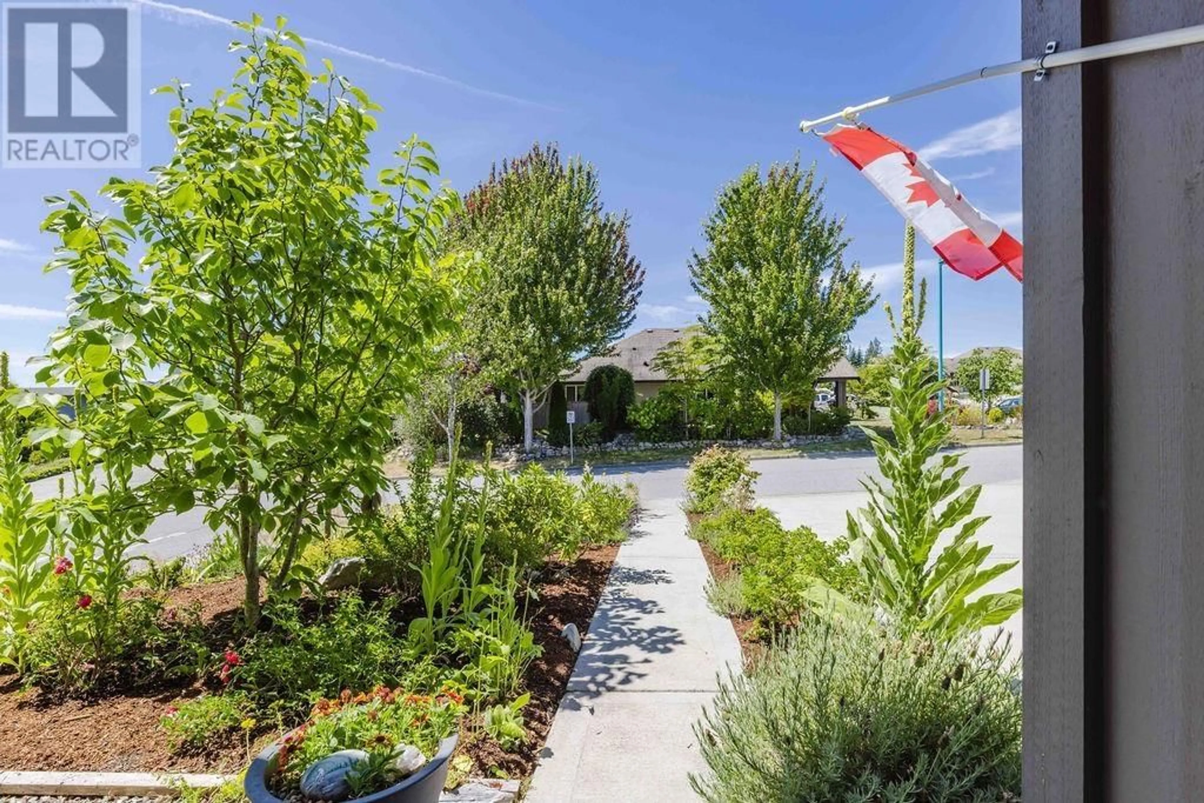 Patio, street for 6360 BAILLIE ROAD, Sechelt British Columbia V7Z0V2