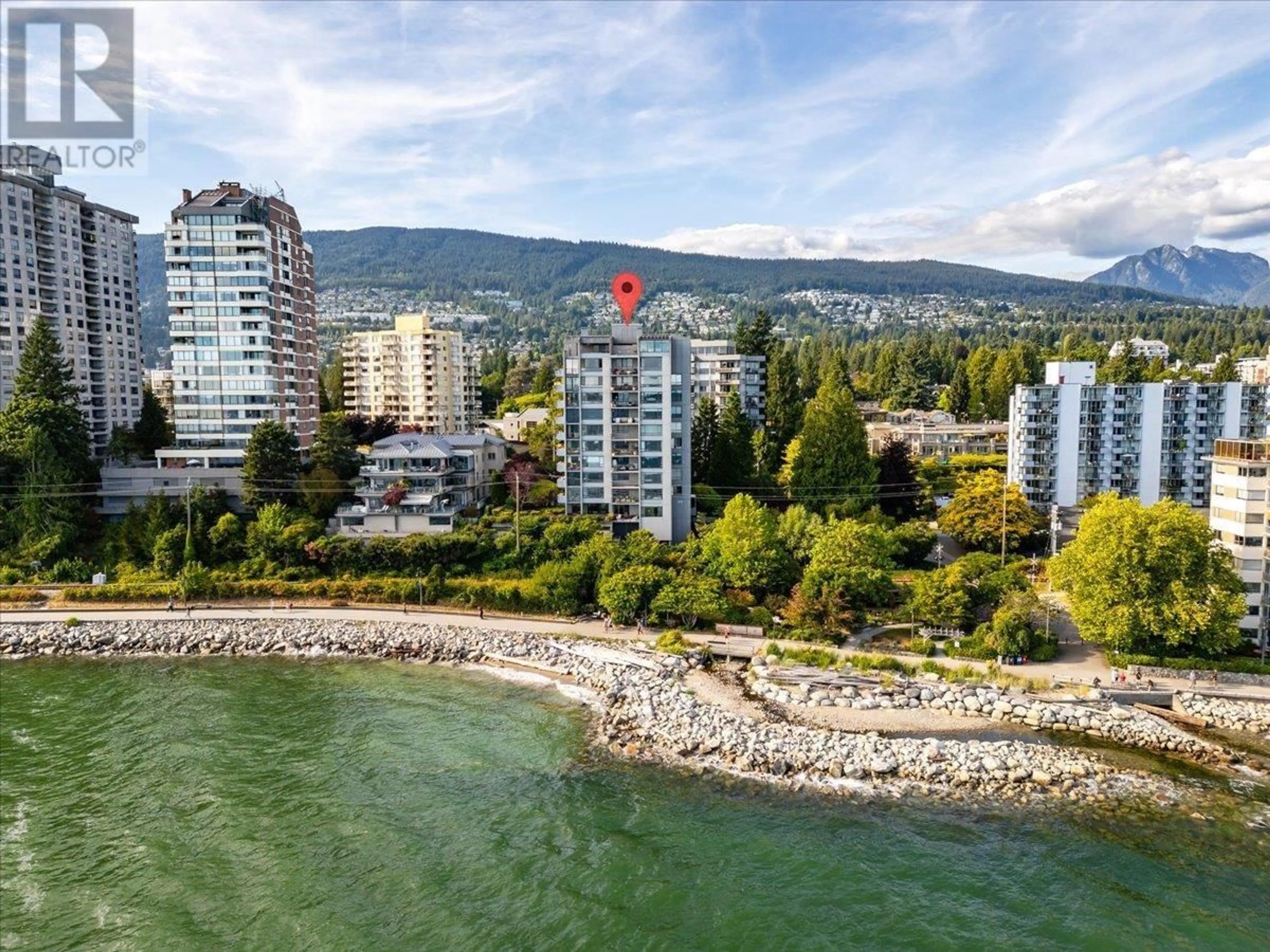 A pic from outside/outdoor area/front of a property/back of a property/a pic from drone, water/lake/river/ocean view for 202 - 1930 BELLEVUE AVENUE, West Vancouver British Columbia V7V1B5