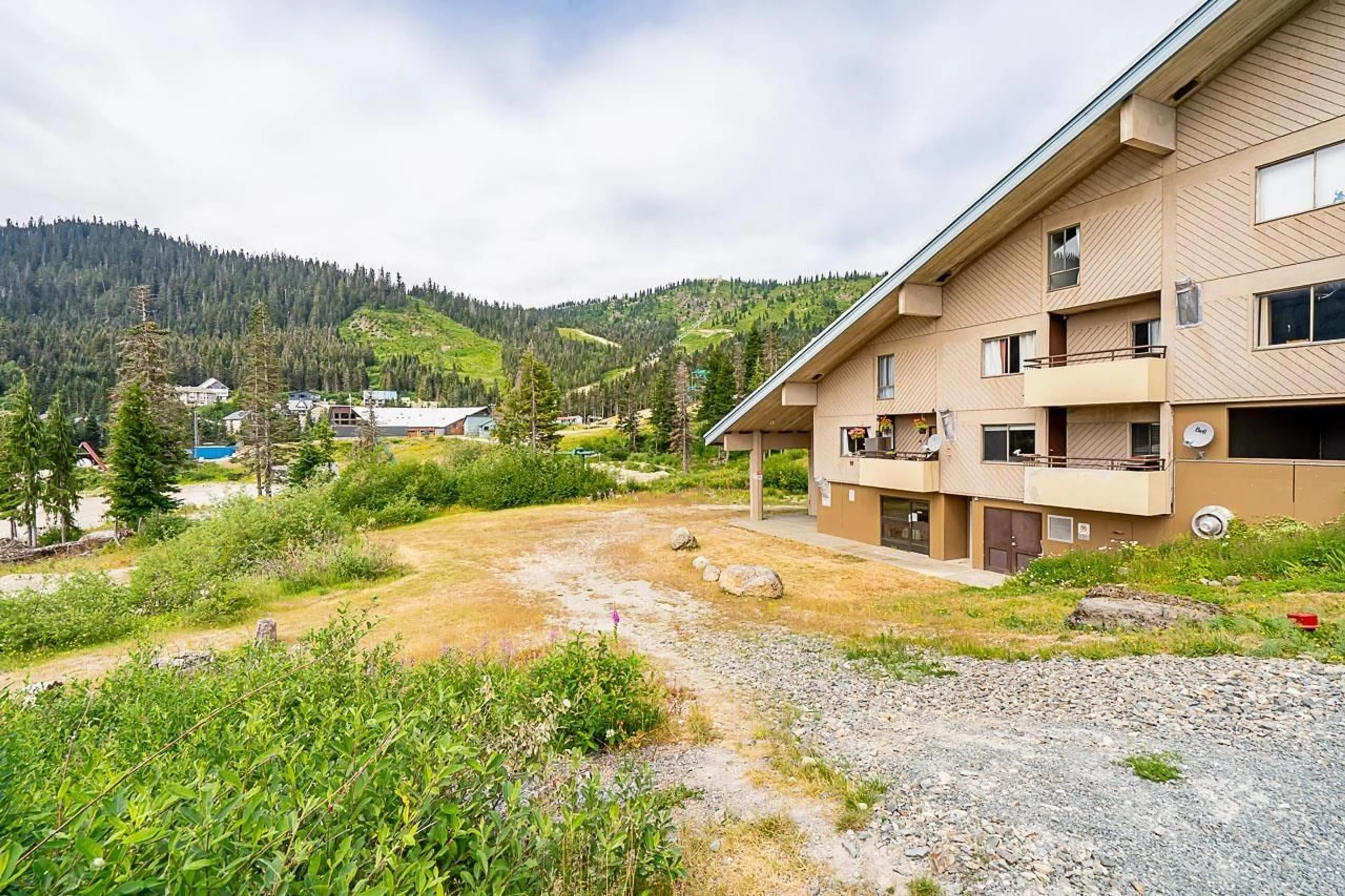Patio, mountain view for 406A - 21000 ENZIAN, Agassiz British Columbia V0M1A1
