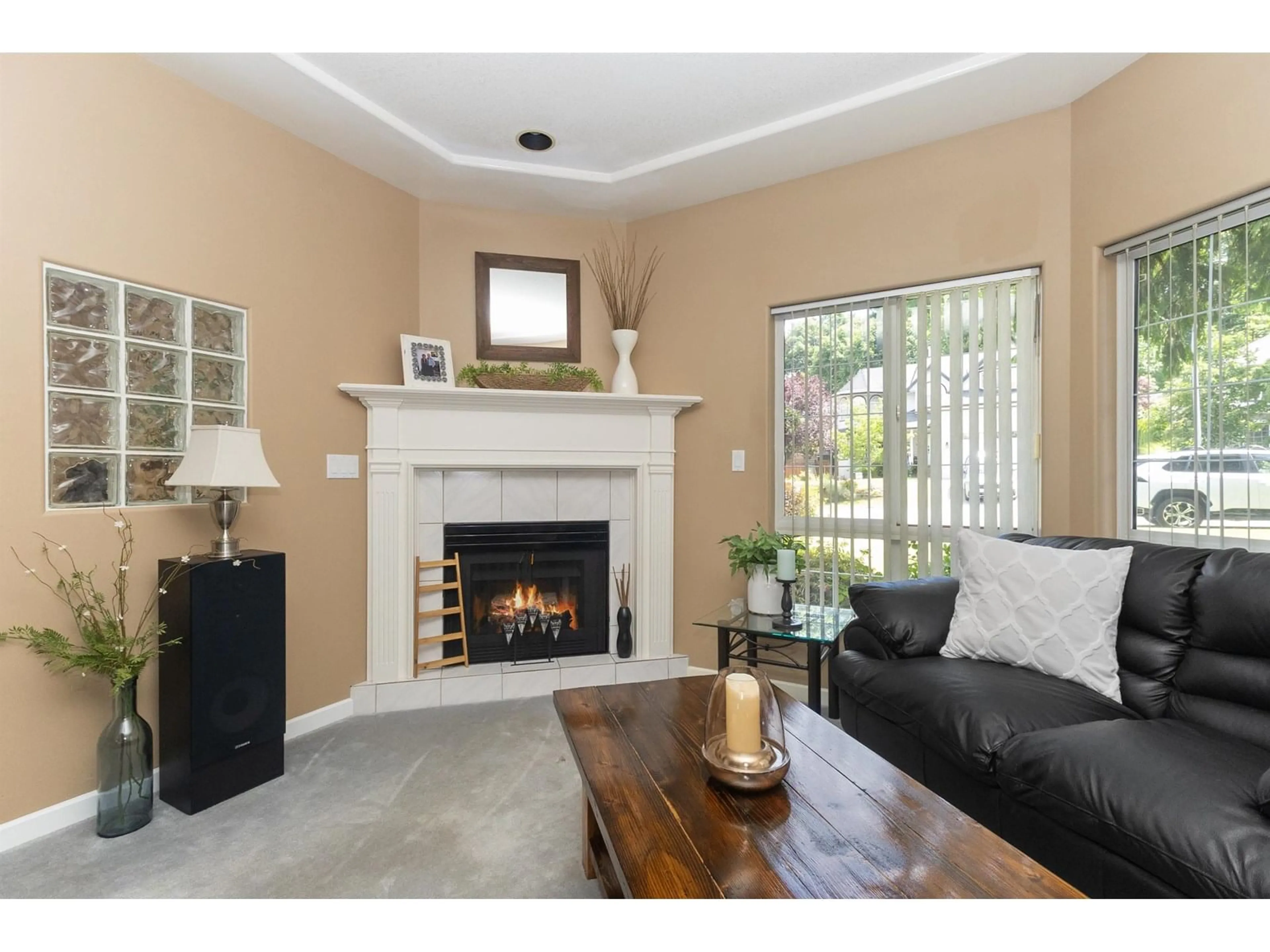 Living room with furniture, unknown for 4125 BELANGER, Abbotsford British Columbia V3G1K3
