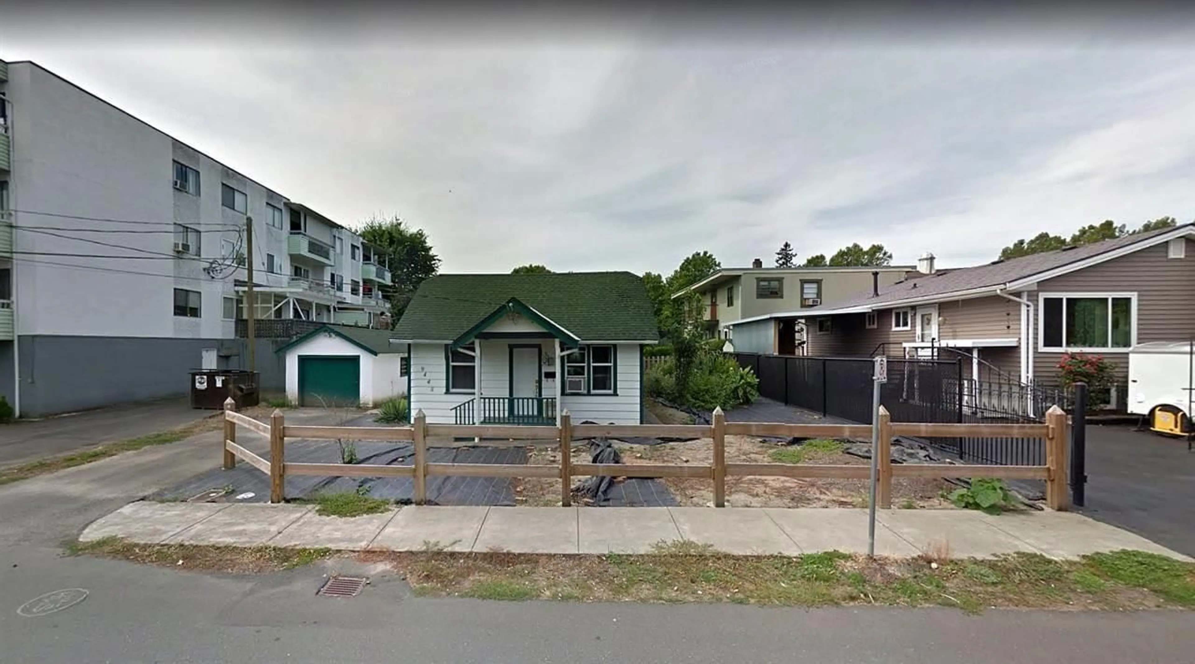 A pic from outside/outdoor area/front of a property/back of a property/a pic from drone, street for 9445 NOWELL STREET, Chilliwack British Columbia V2P4X8