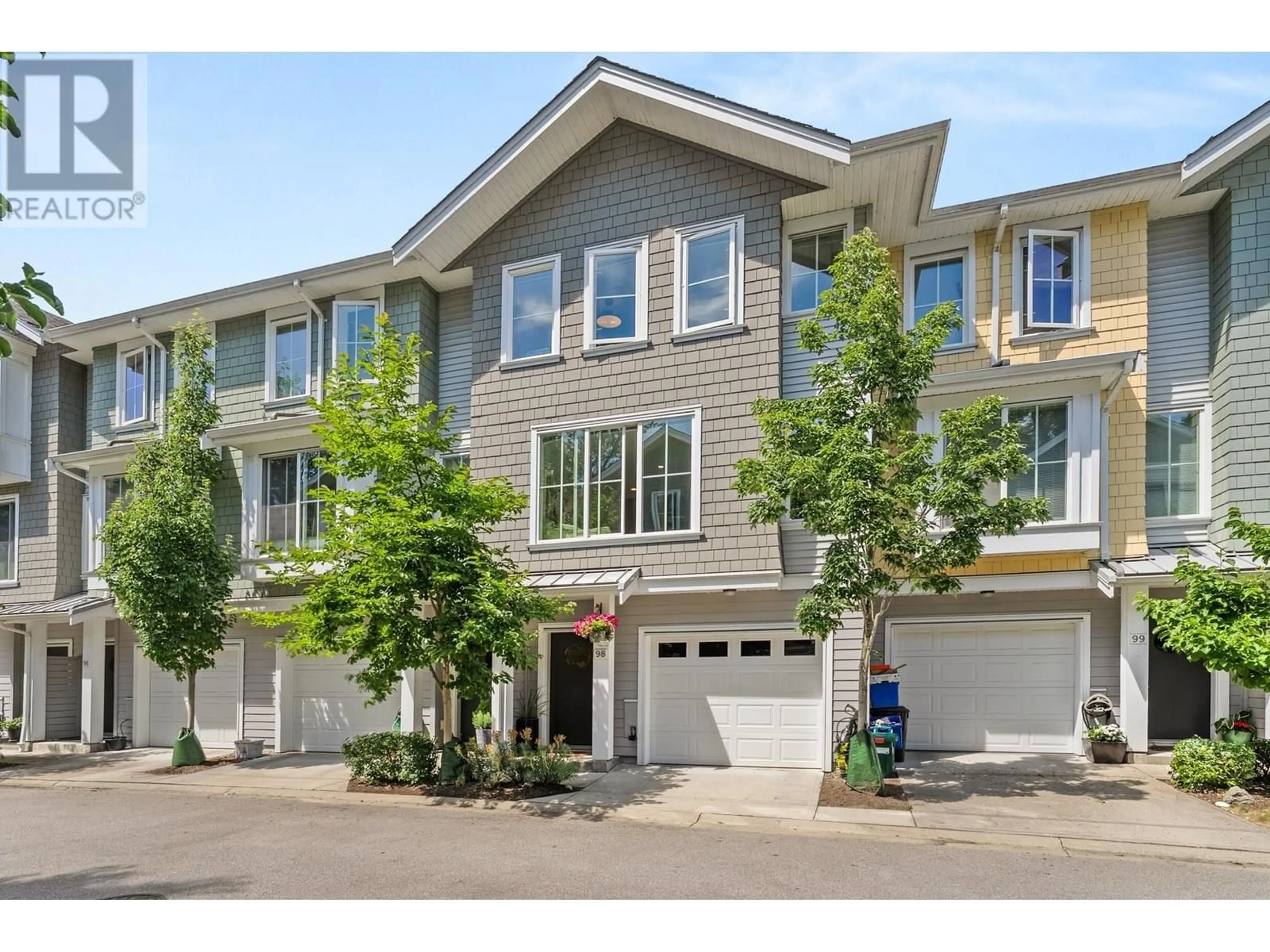Home with vinyl exterior material, street for 98 - 5550 ADMIRAL WAY, Ladner British Columbia V4K0C4