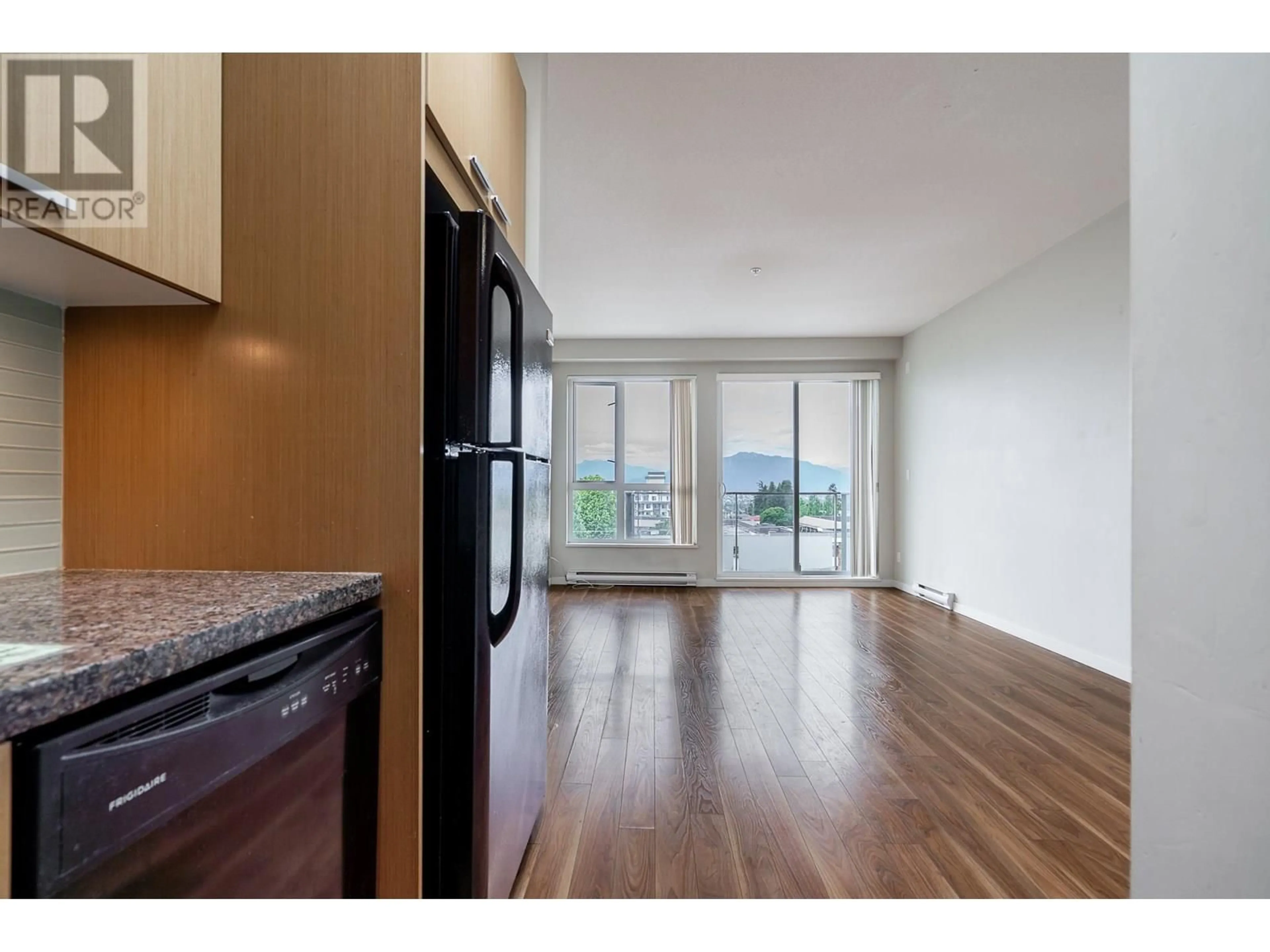 Unknown for PH16 - 5388 GRIMMER STREET, Burnaby British Columbia V5H0B9