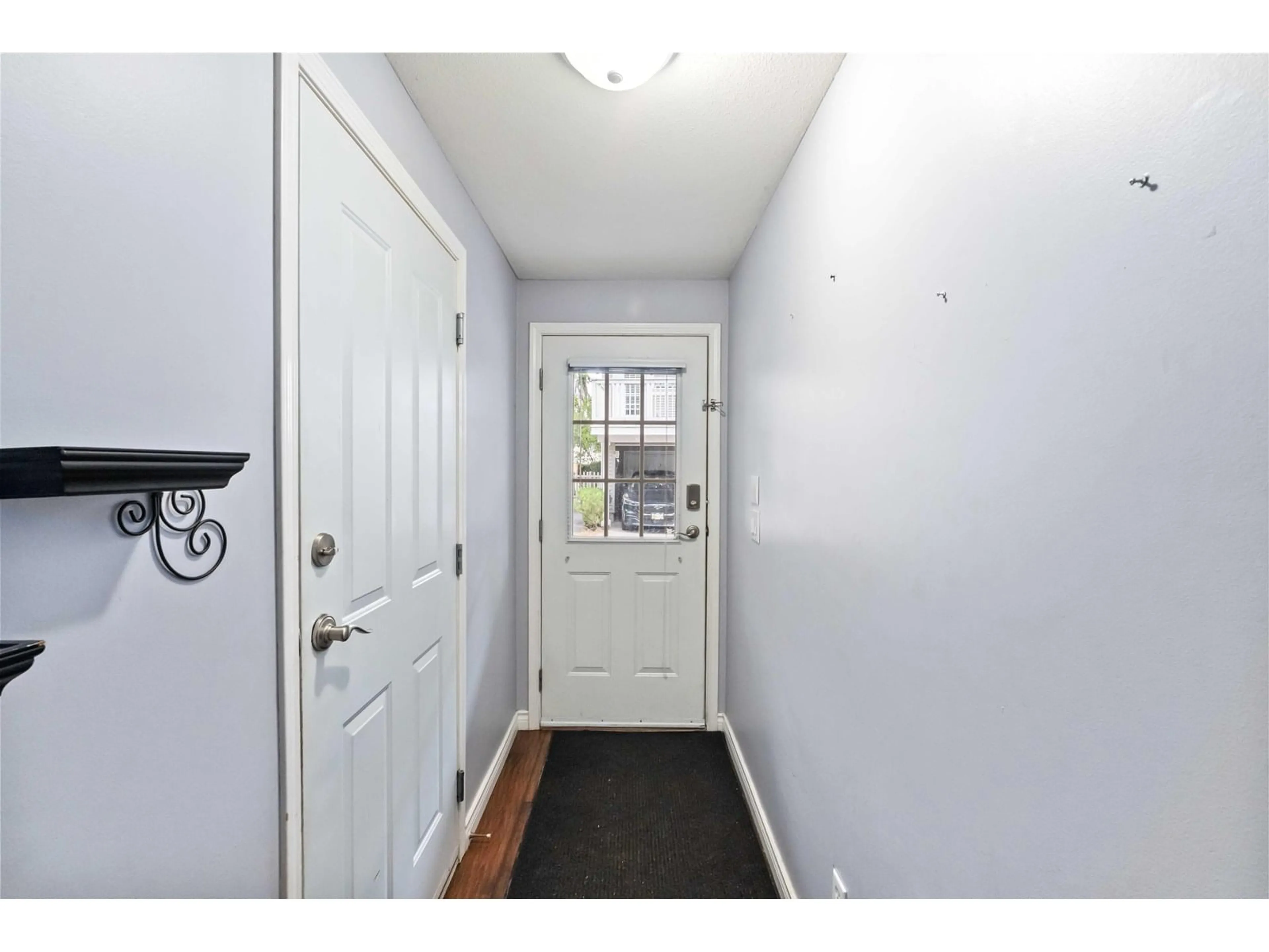 Indoor entryway for 97 - 8775 161, Surrey British Columbia V4N5G3