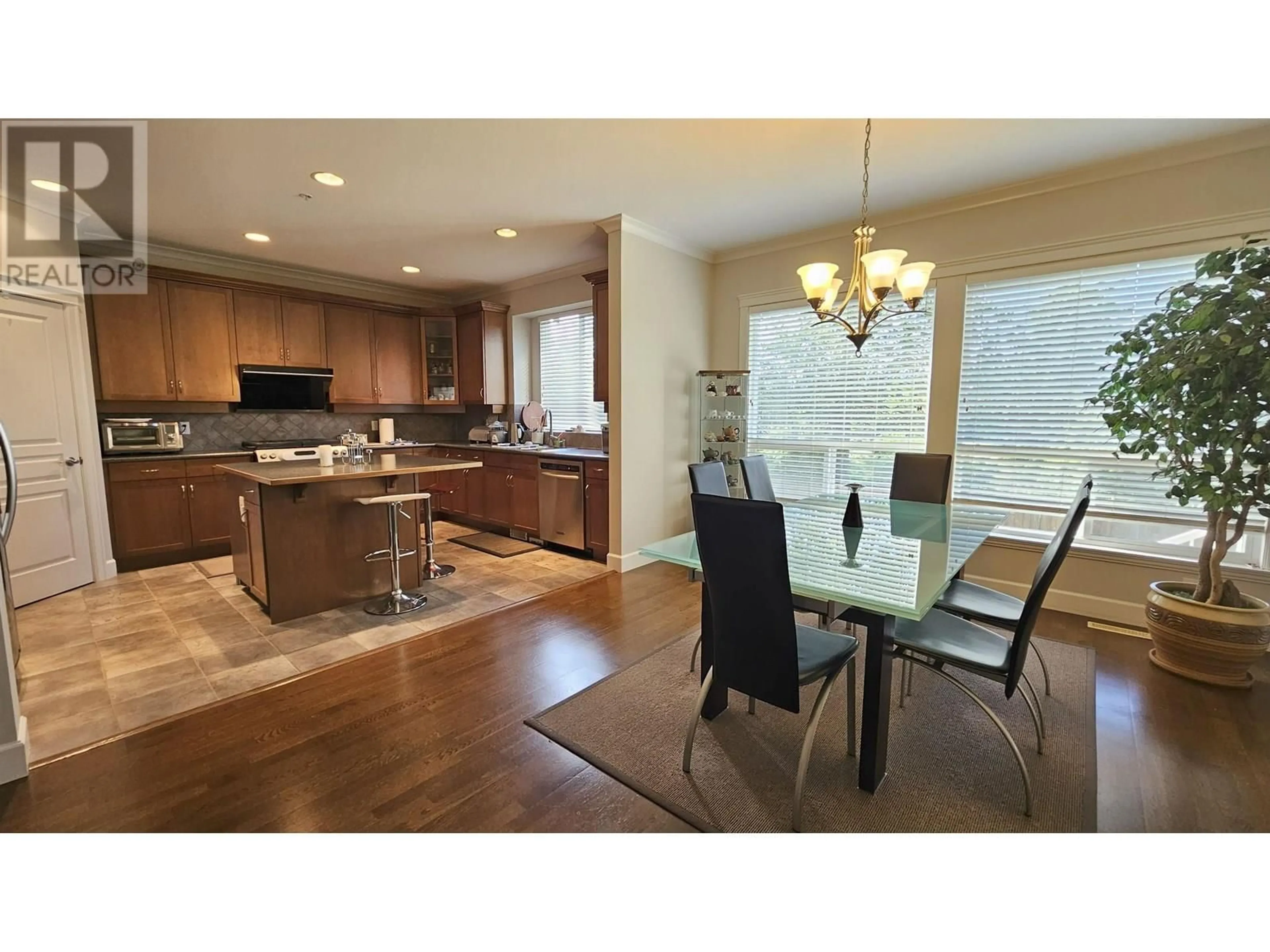 Open concept kitchen, unknown for 19829 SILVERTHORNE PLACE, Pitt Meadows British Columbia V3Y2W4