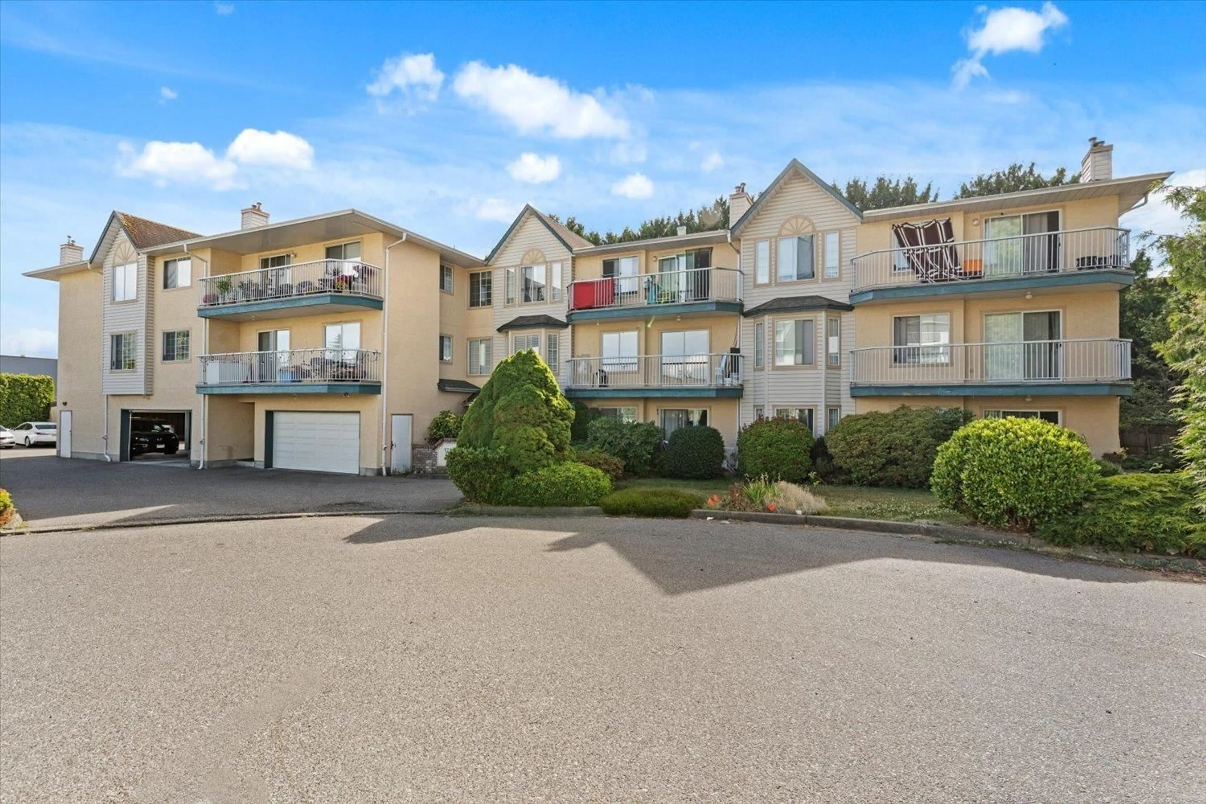Unknown for 103 - 2567 VICTORIA, Abbotsford British Columbia V2T2T4