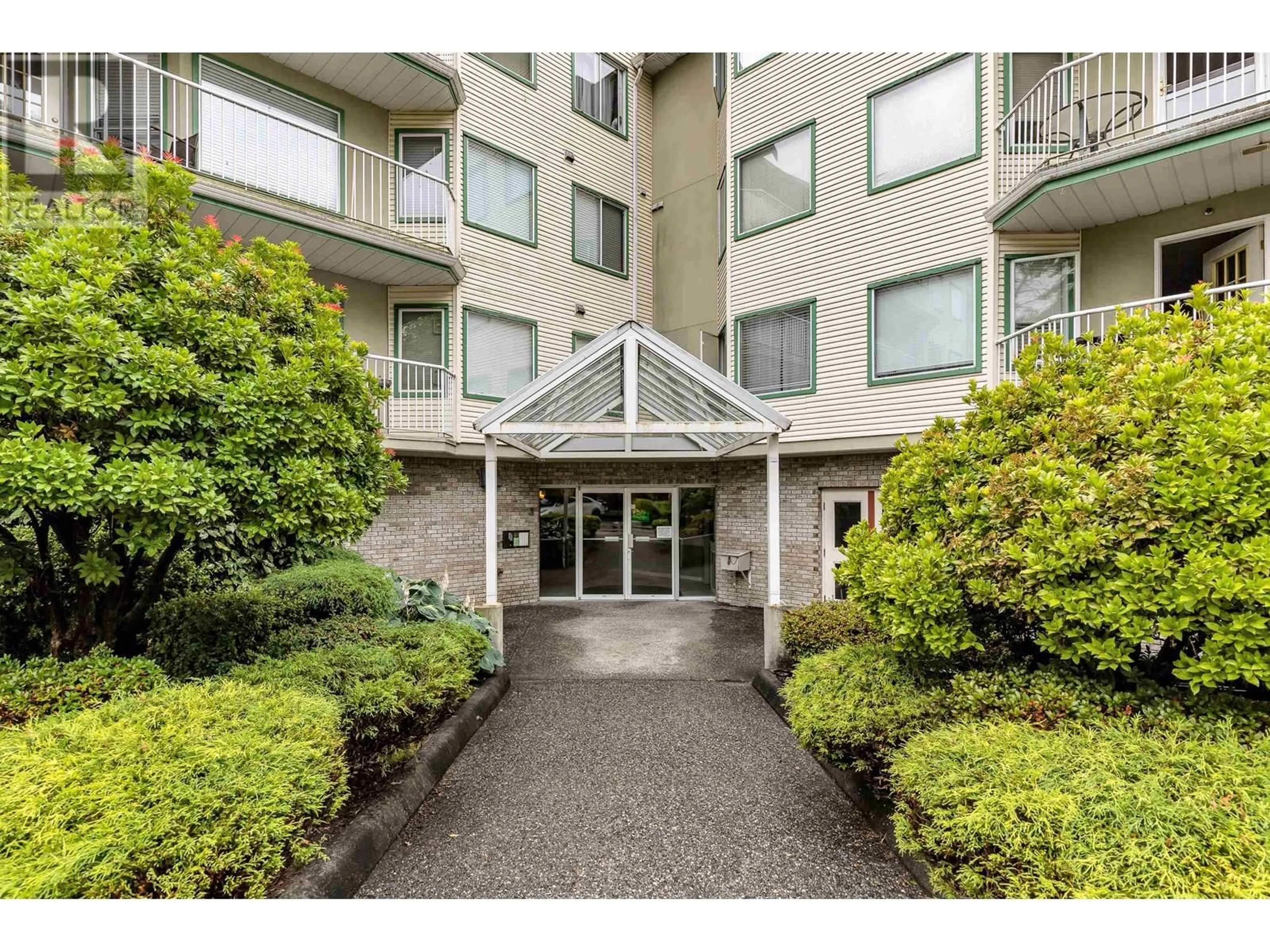 Indoor foyer for 309 - 19236 FORD ROAD, Pitt Meadows British Columbia V3Y2K1