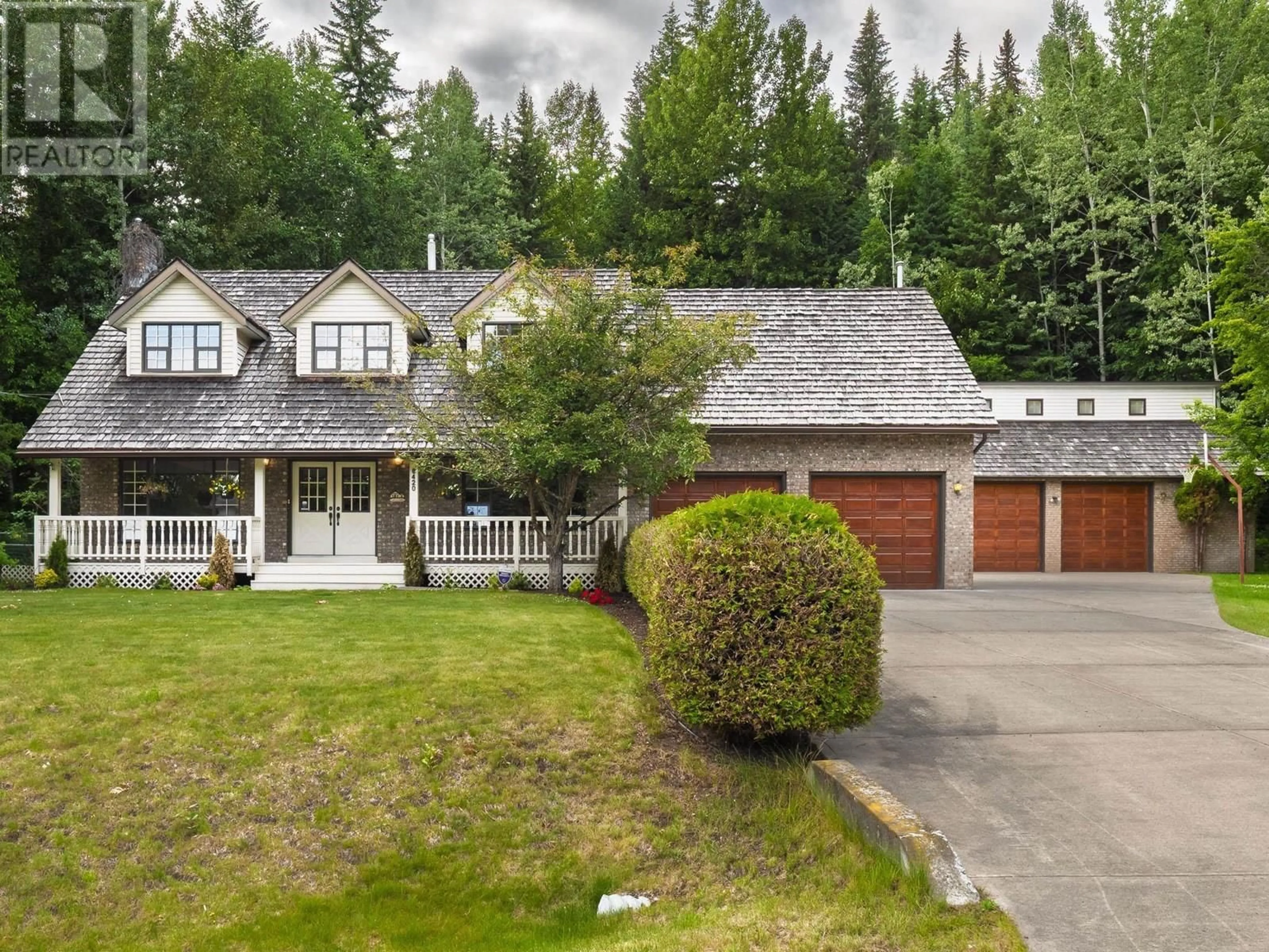 A pic from outside/outdoor area/front of a property/back of a property/a pic from drone, unknown for 8420 SUMMER PLACE, Prince George British Columbia V2K4Z8