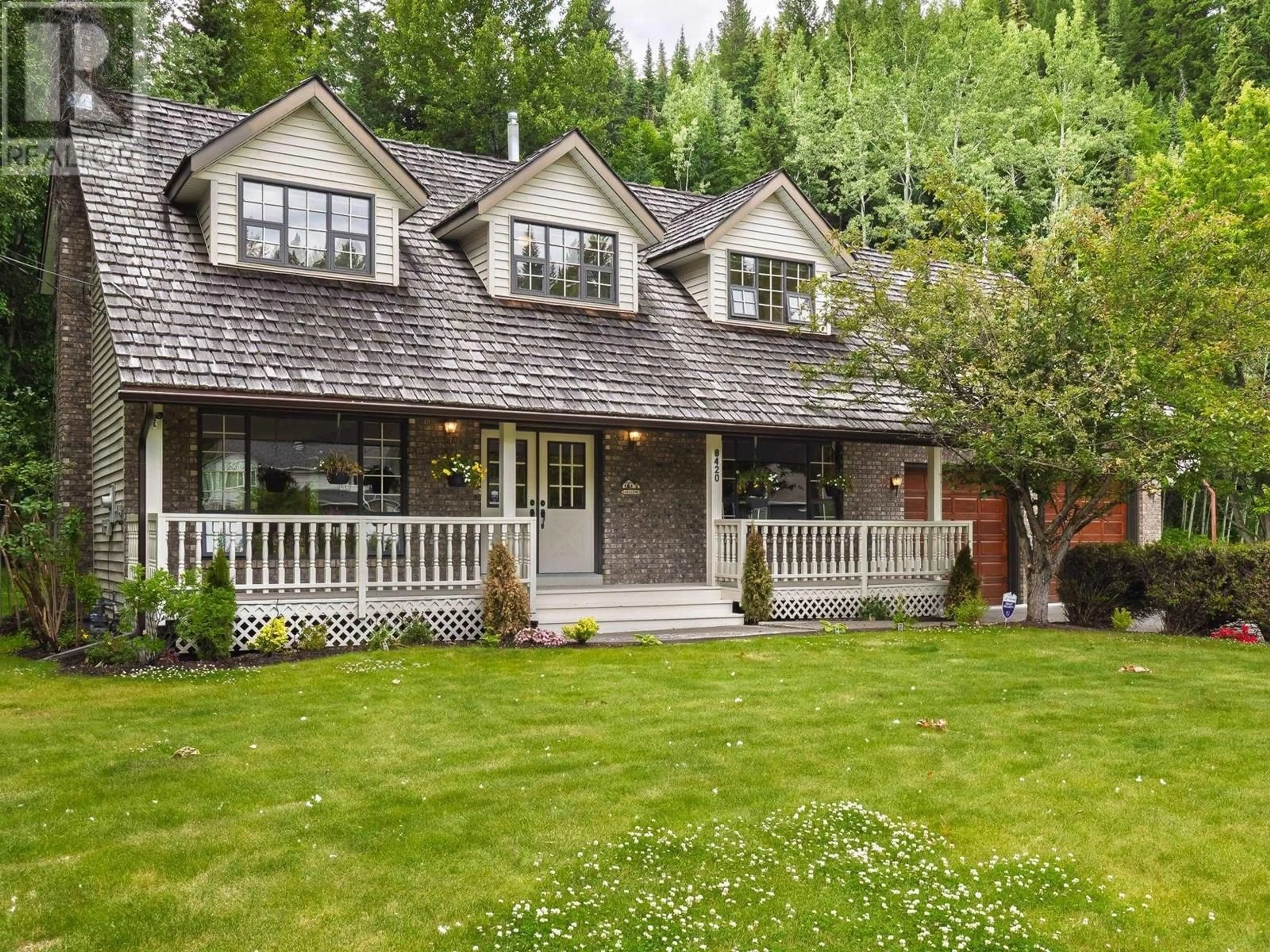 Home with vinyl exterior material, unknown for 8420 SUMMER PLACE, Prince George British Columbia V2K4Z8
