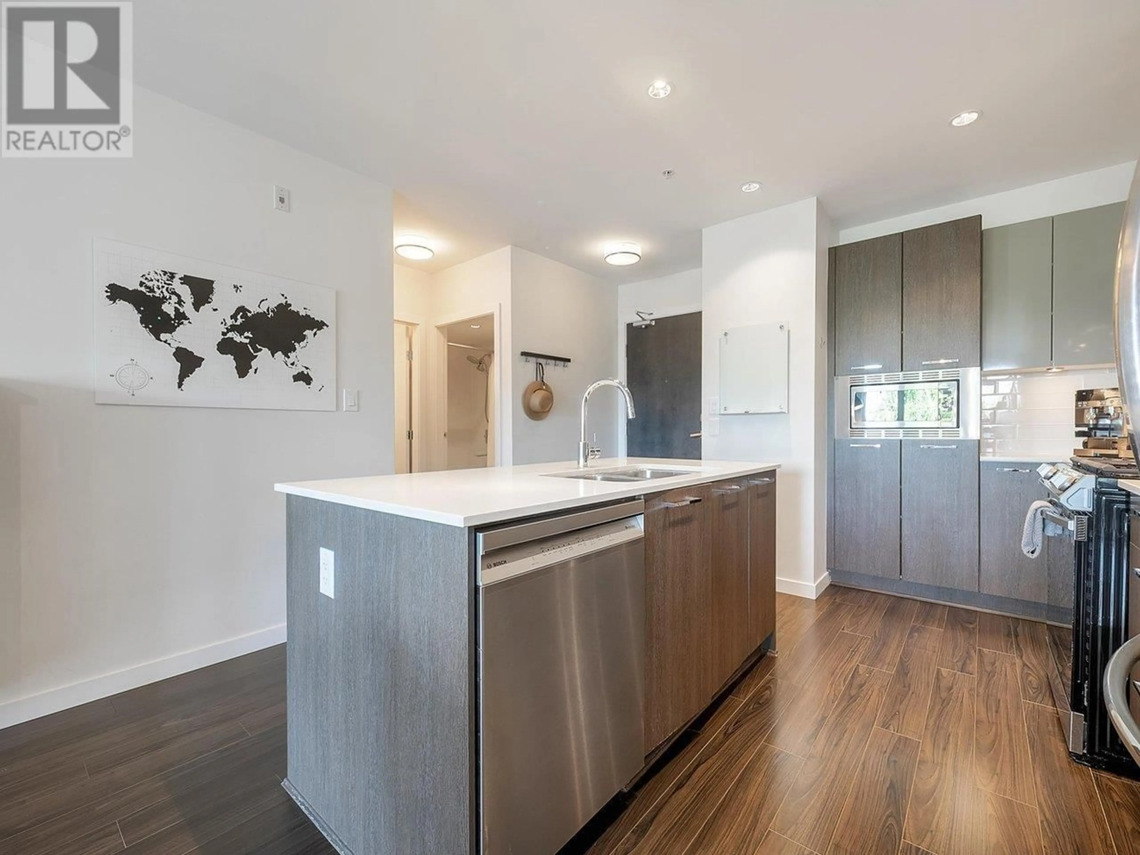 Open concept kitchen, unknown for 301 - 202 24TH AVENUE, Vancouver British Columbia V5V1Z6
