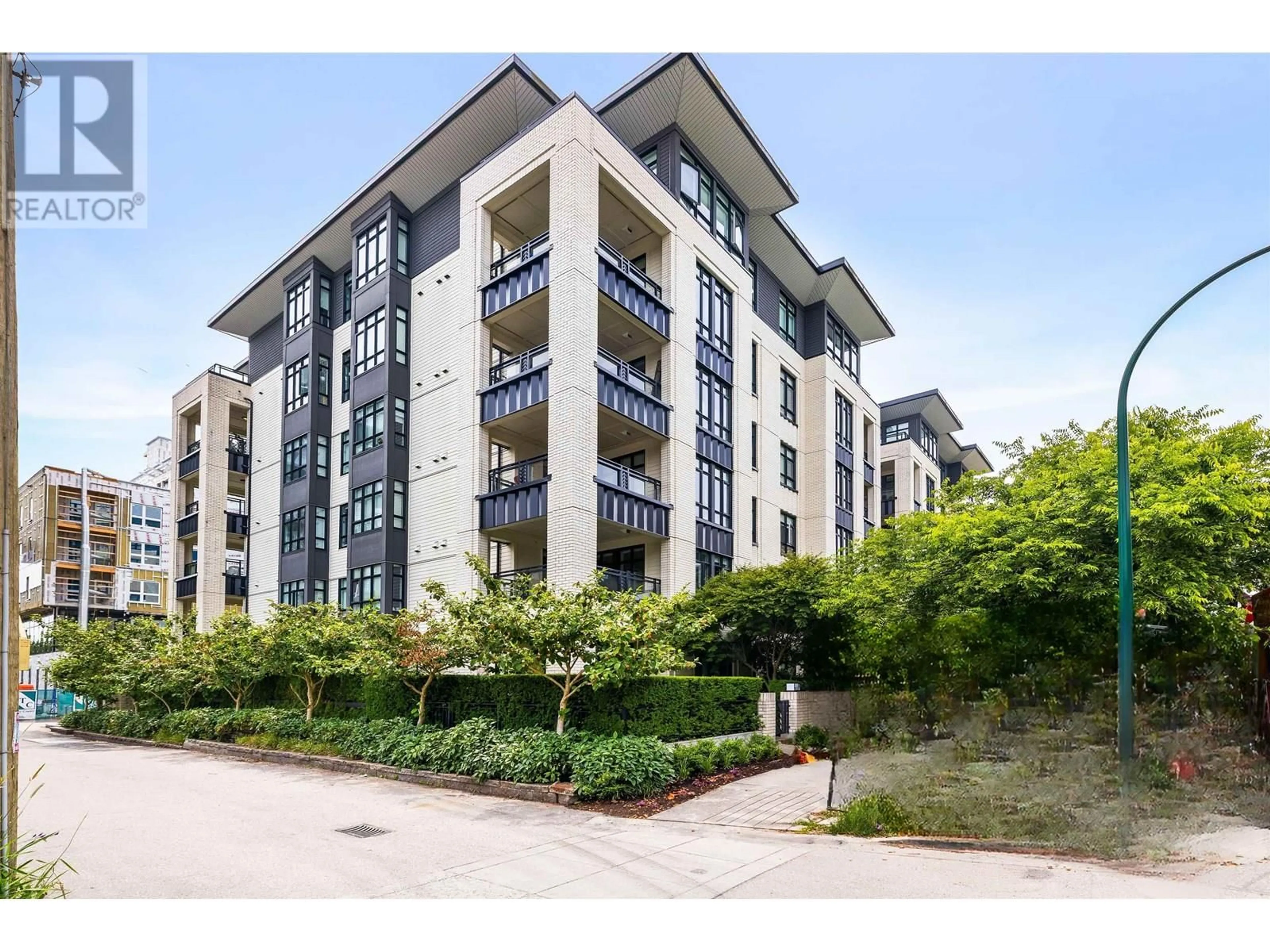 A pic from outside/outdoor area/front of a property/back of a property/a pic from drone, unknown for 302 - 168 35TH AVENUE, Vancouver British Columbia V5W1A6