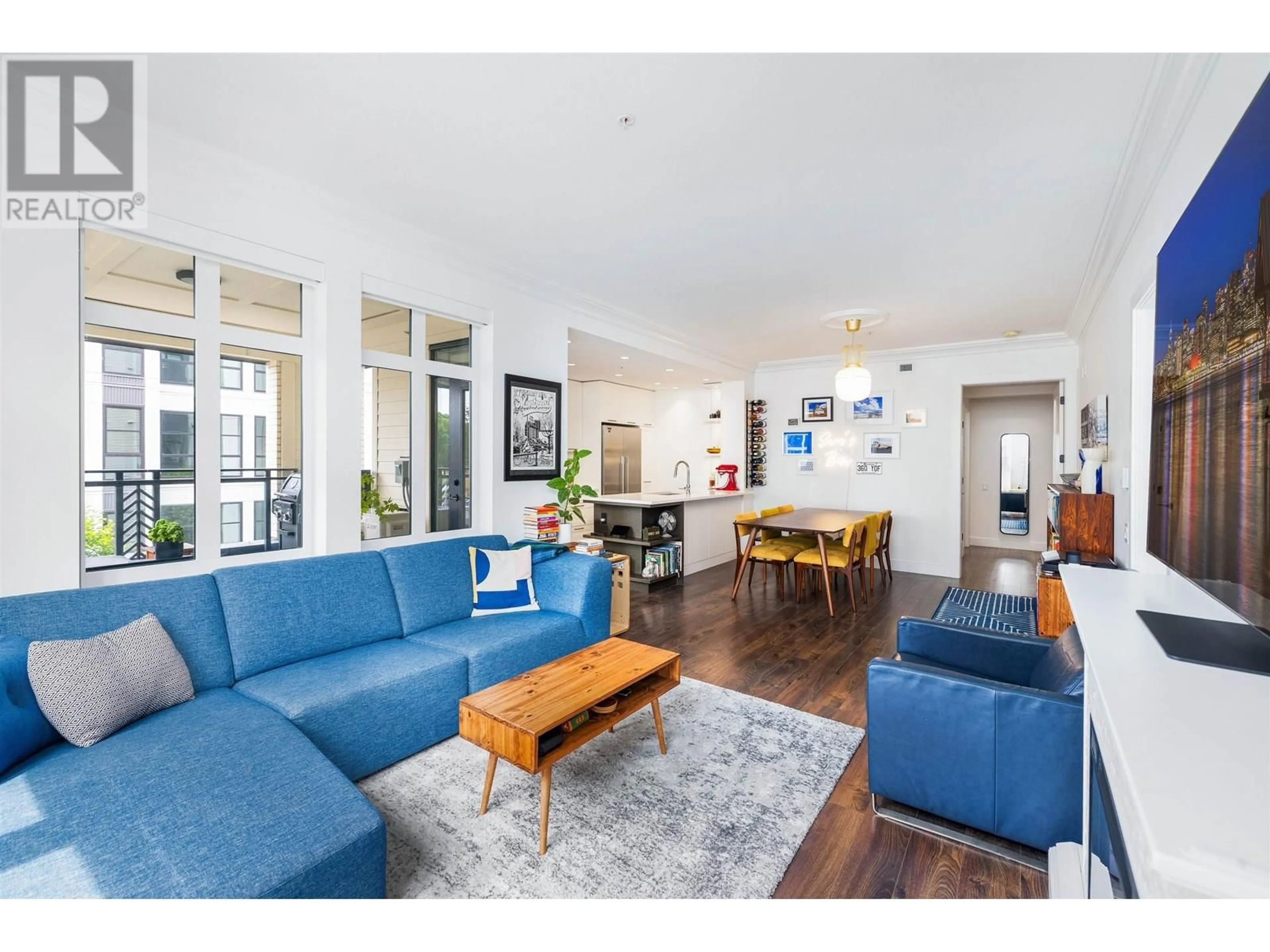 Living room with furniture, wood/laminate floor for 302 - 168 35TH AVENUE, Vancouver British Columbia V5W1A6
