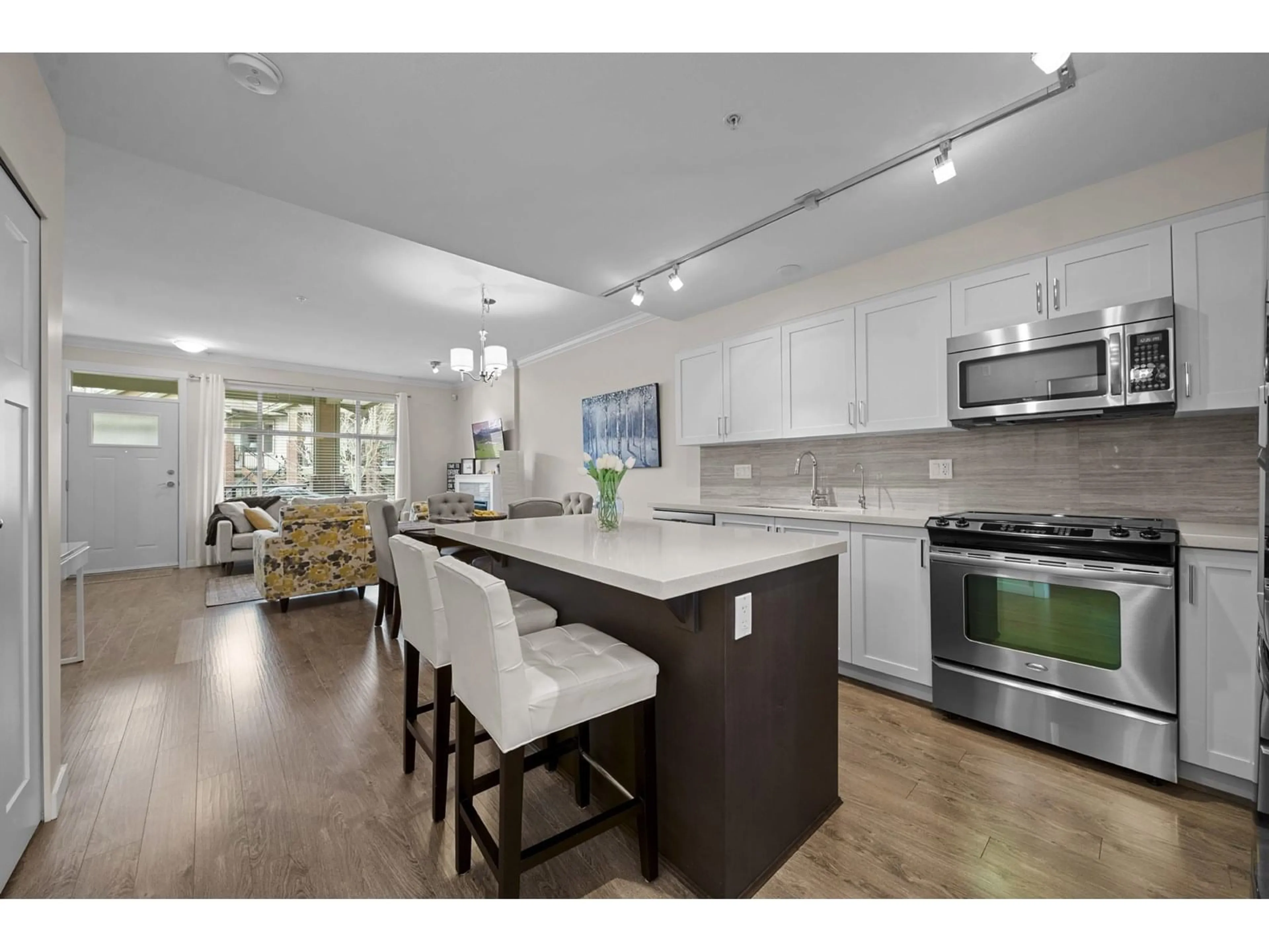 Open concept kitchen, unknown for 208 - 6655 192, Surrey British Columbia V4N0B9