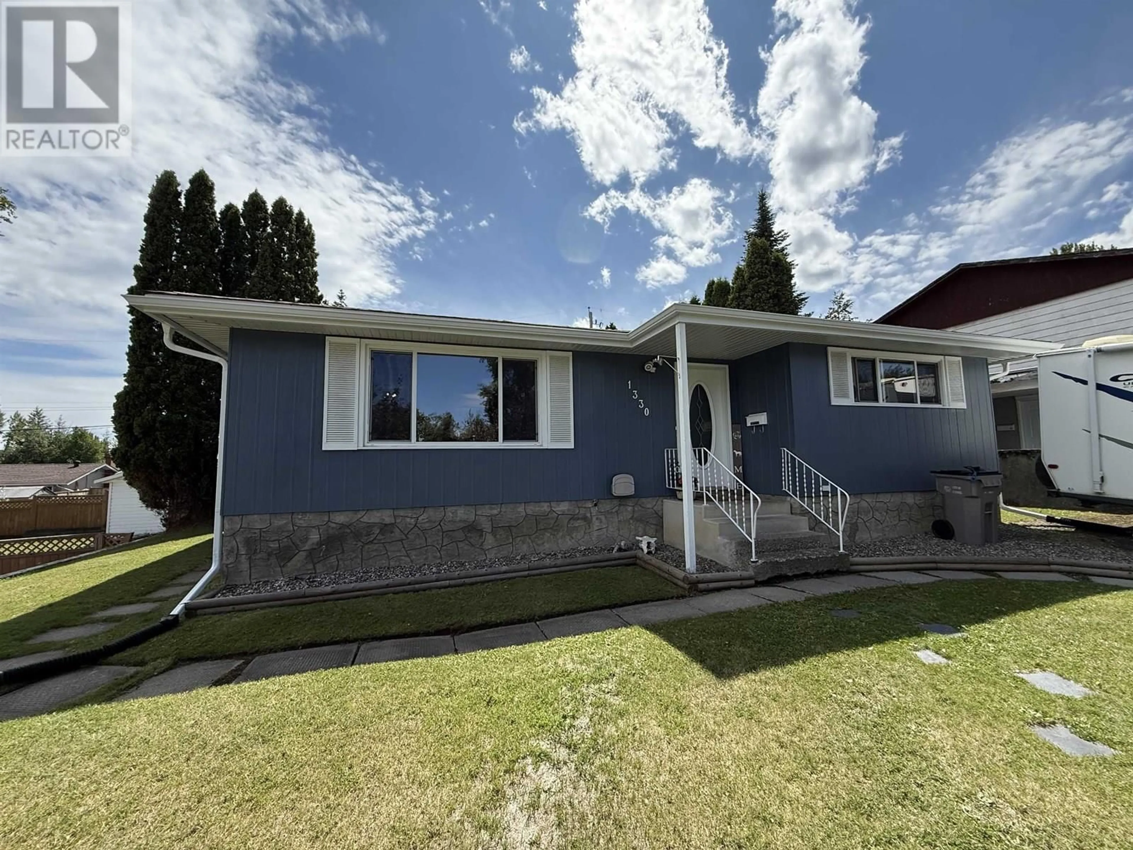 Home with vinyl exterior material, street for 1330 PALEY AVENUE, Quesnel British Columbia V2J1R1