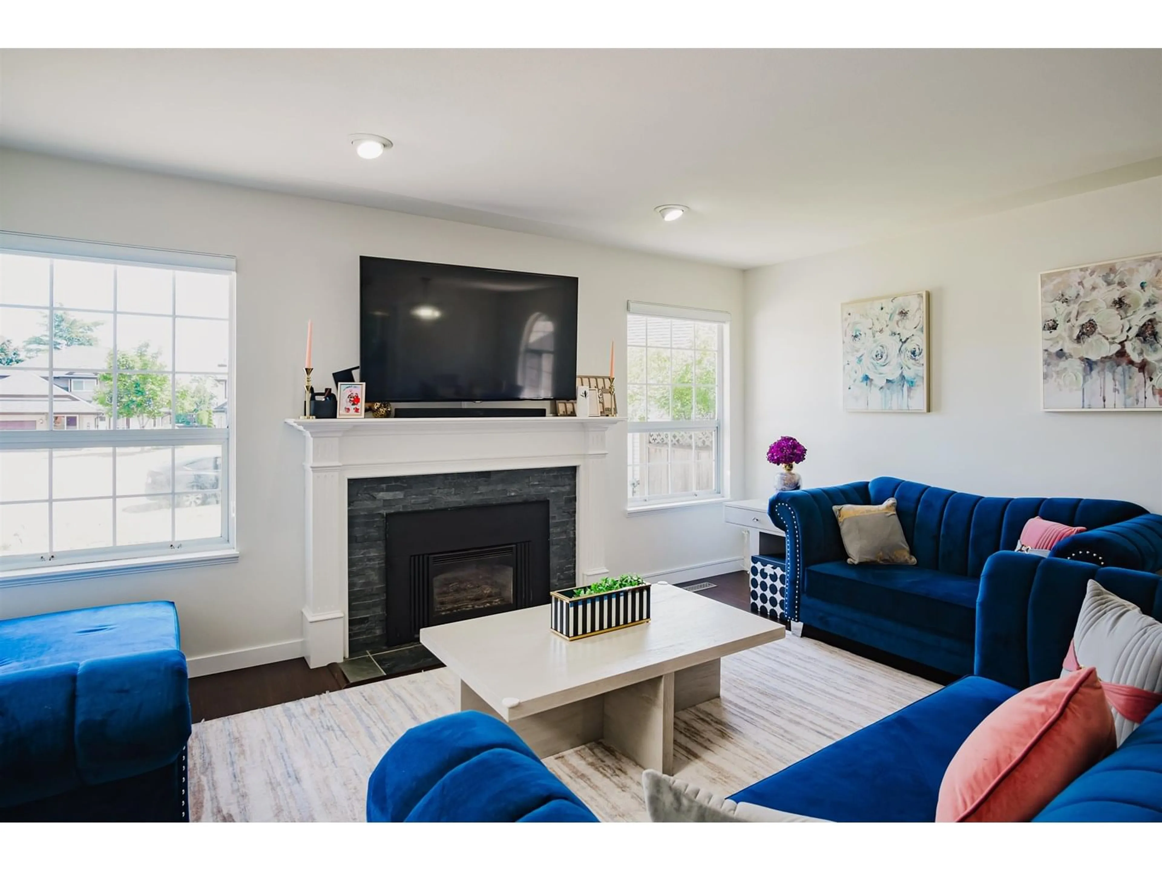 Living room with furniture, unknown for 5655 187, Surrey British Columbia V3S7N3