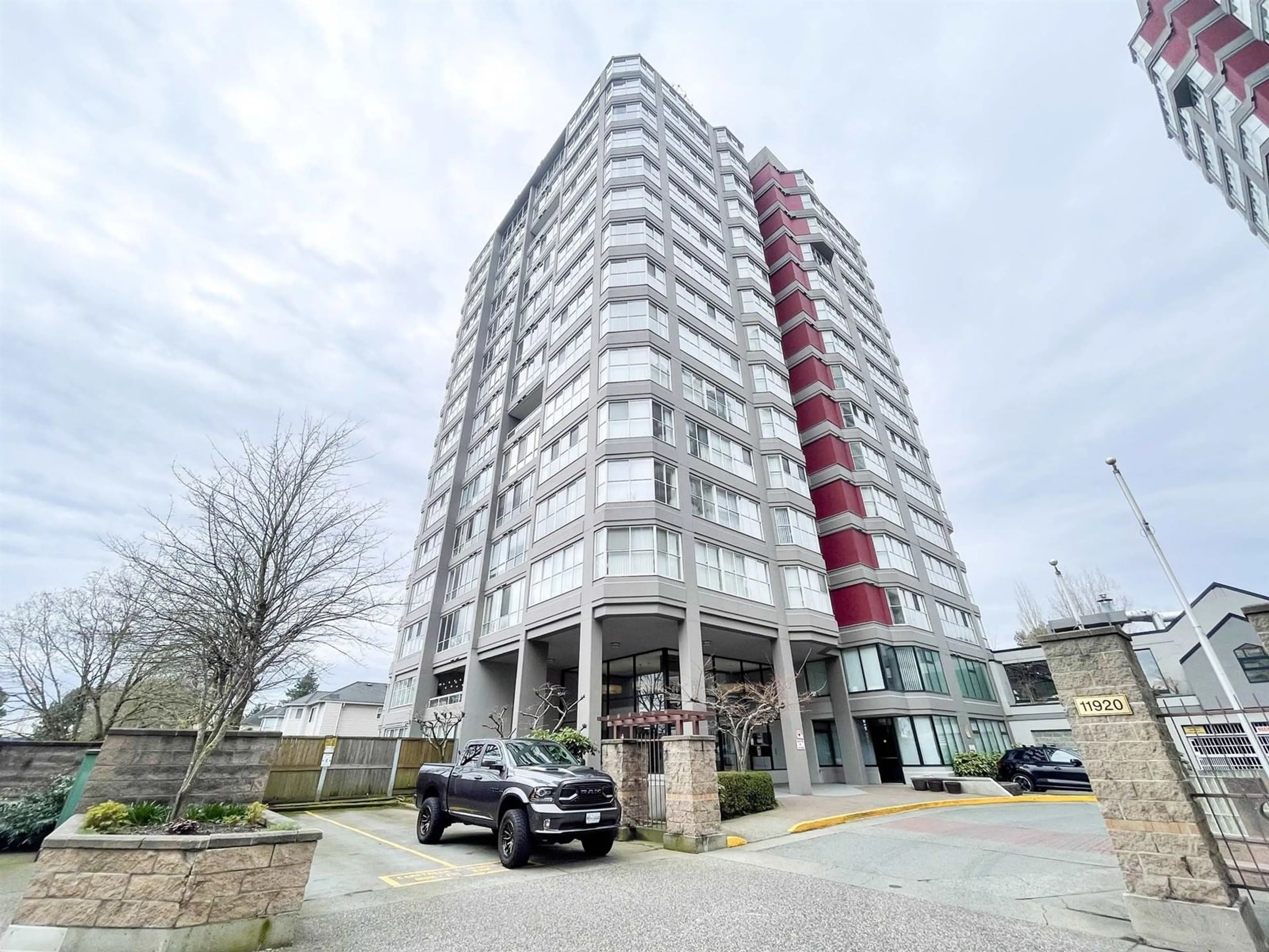 Indoor foyer for 604 - 11920 80, Delta British Columbia V4C8E8
