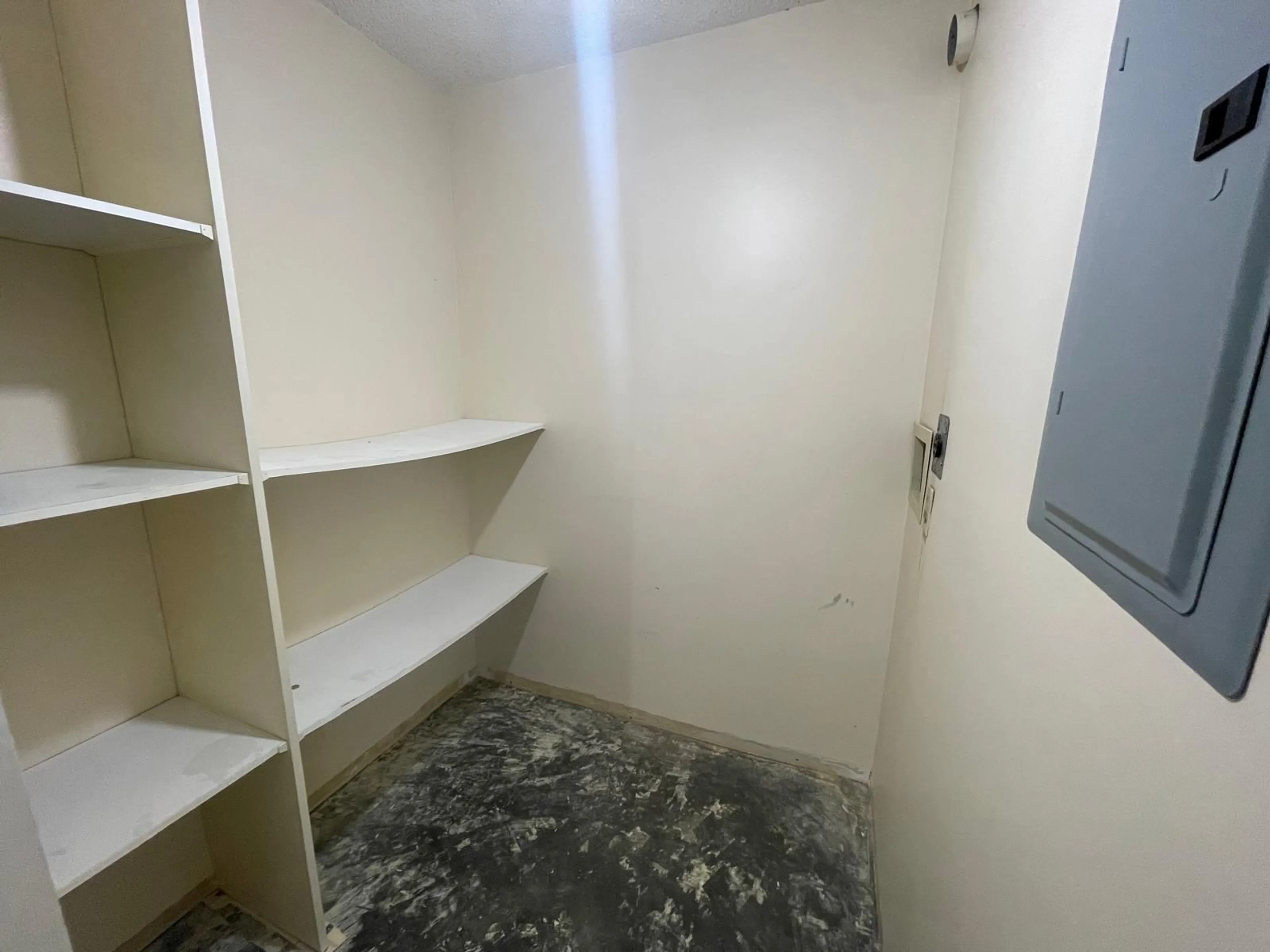 A pic of a room for 604 - 11920 80, Delta British Columbia V4C8E8