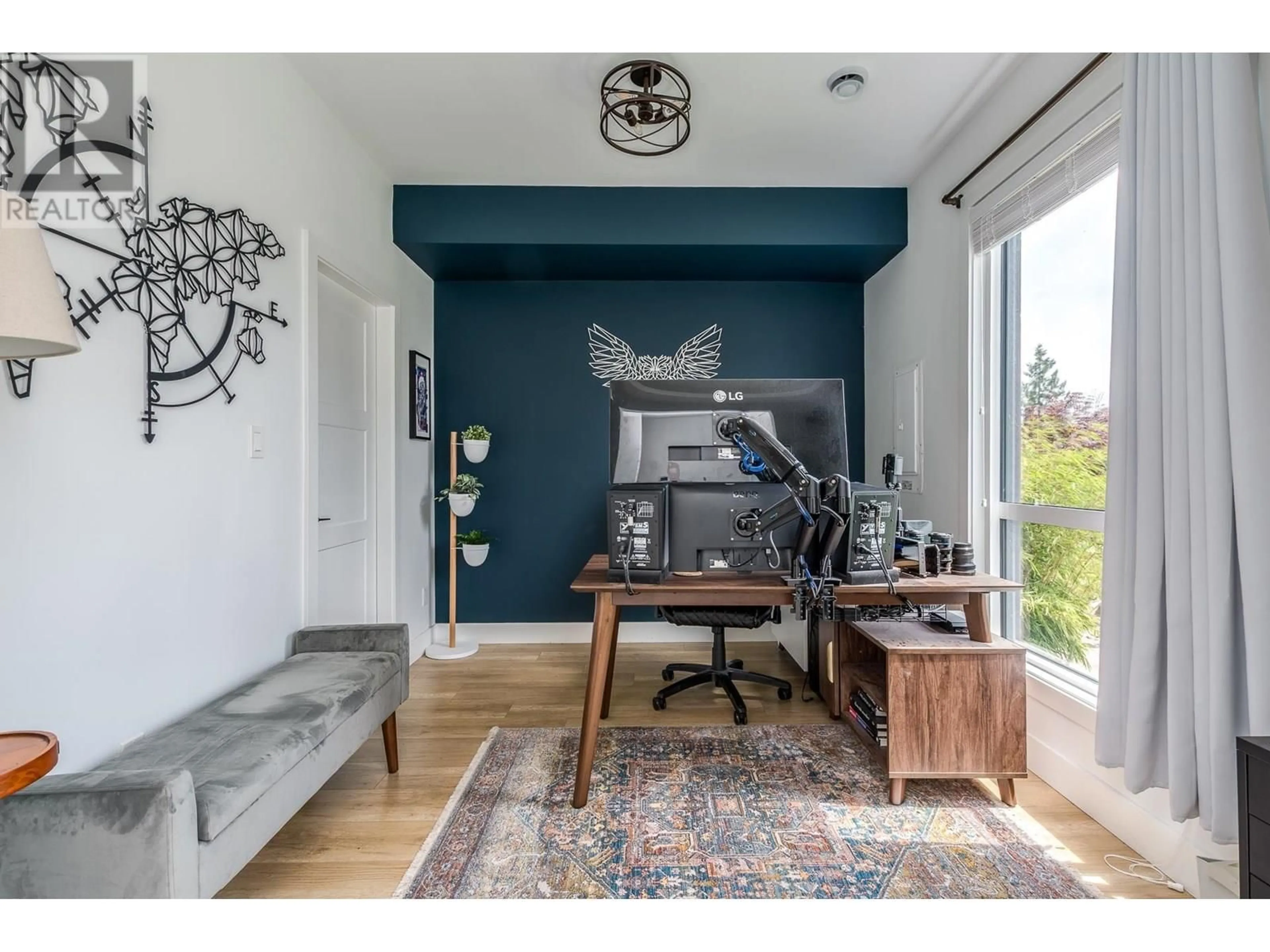 Indoor entryway for 102 - 3419 ROXTON AVENUE, Coquitlam British Columbia V3B0G7