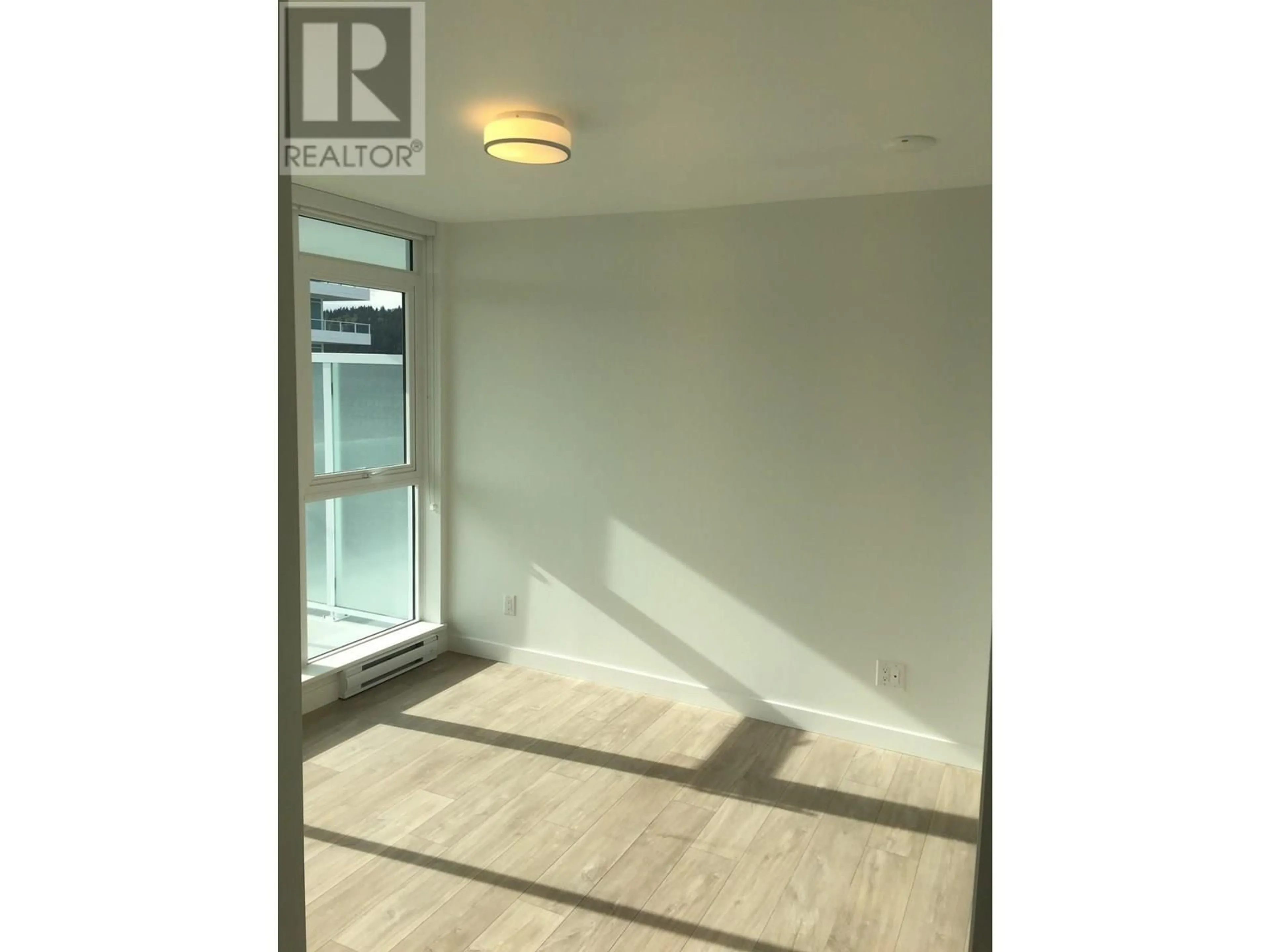 Indoor foyer for 2602 - 525 FOSTER AVENUE, Coquitlam British Columbia V3J0H6