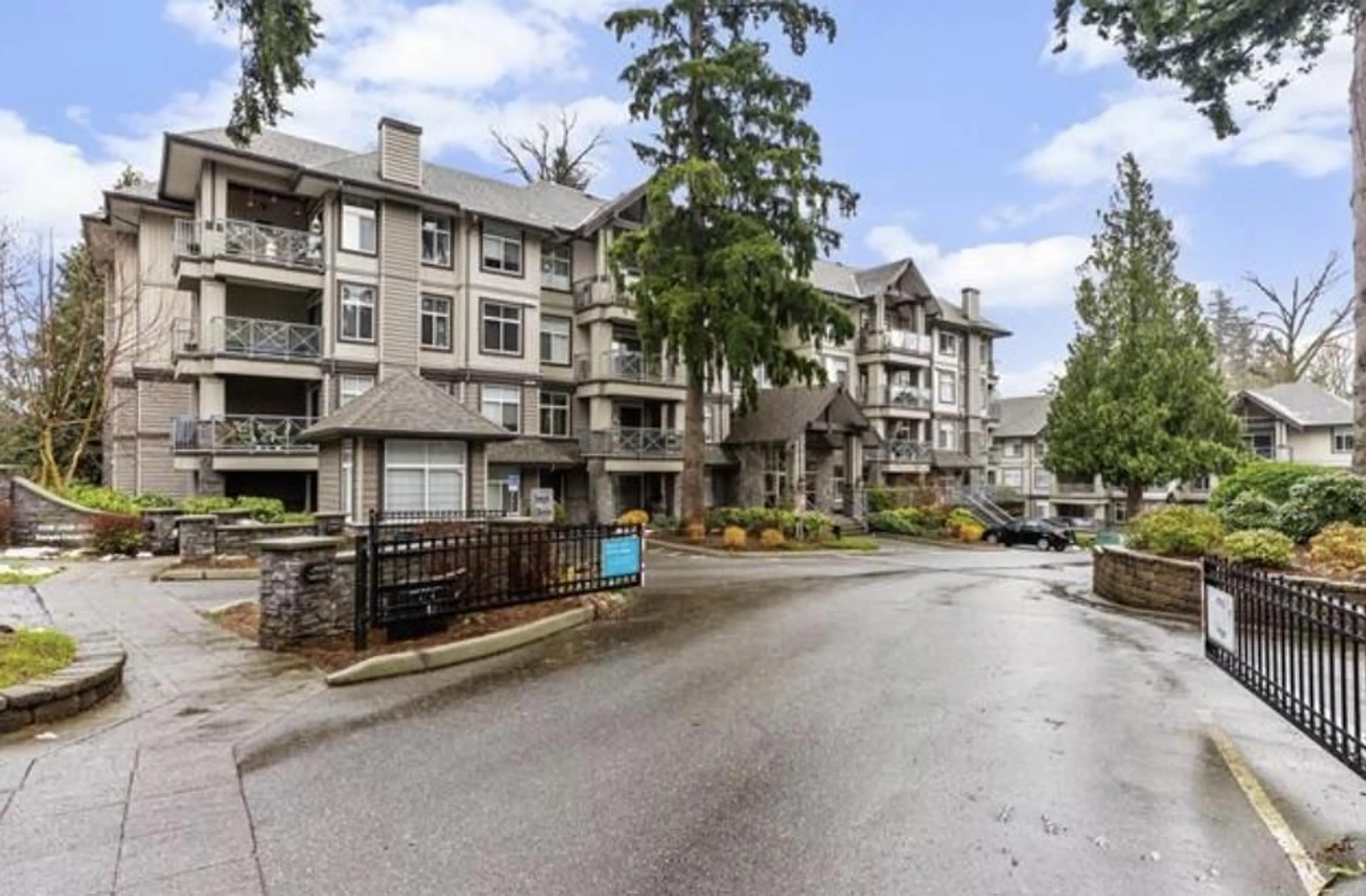 Unknown for 104 - 33338 BOURQUIN EAST, Abbotsford British Columbia V2S1Y1