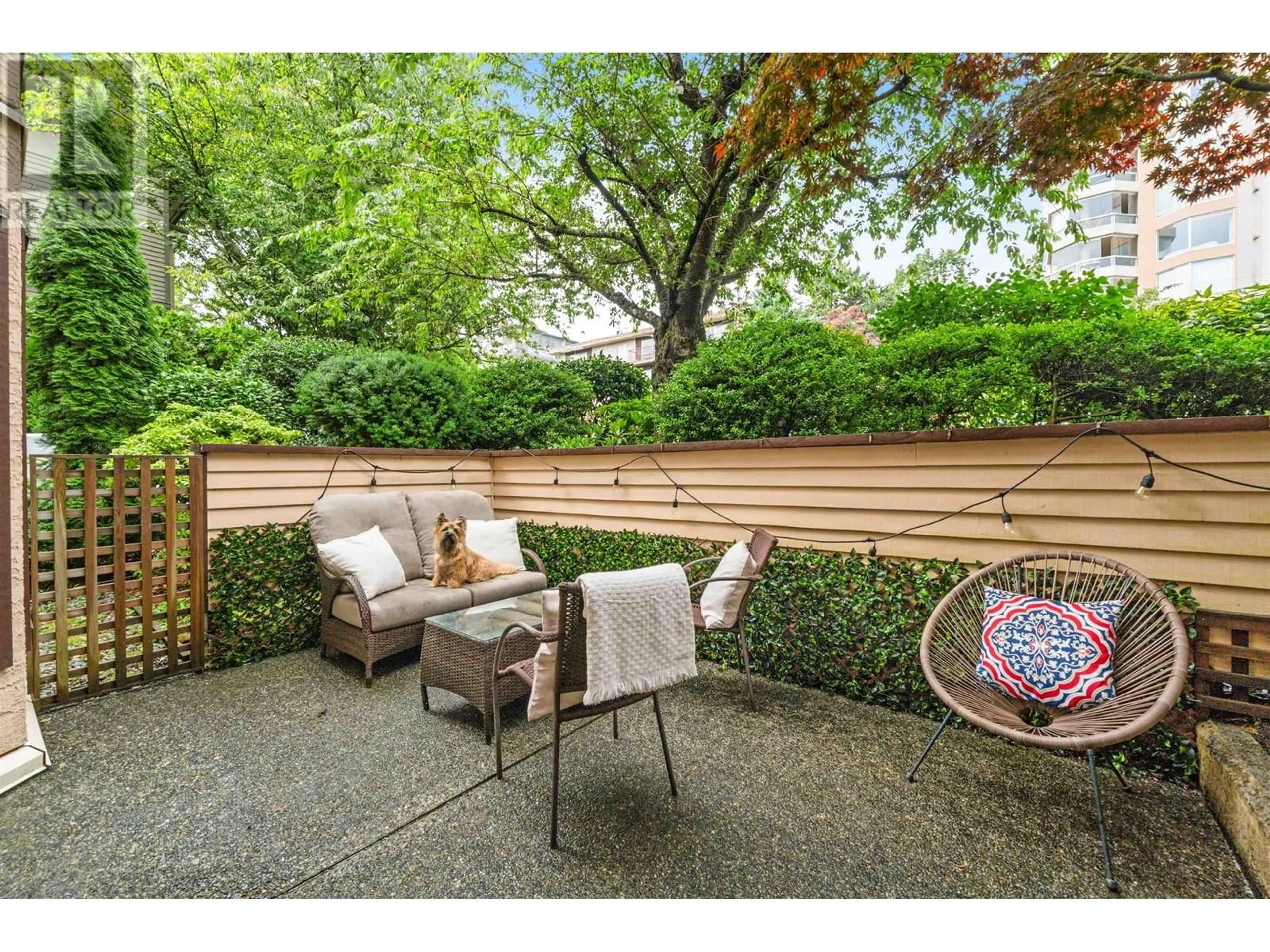 Patio, street for 101 - 123 6TH STREET, North Vancouver British Columbia V7L1N9