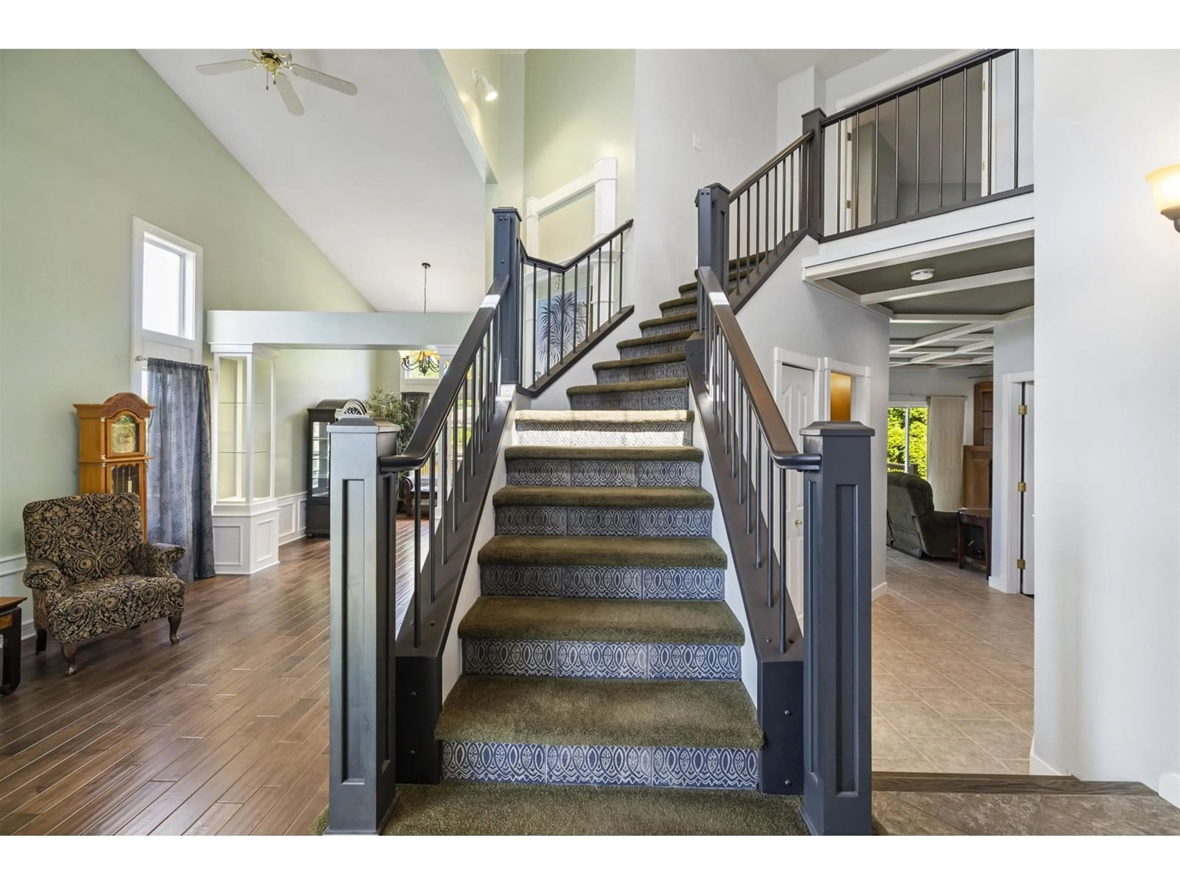 Indoor foyer for 4648 219, Langley British Columbia V3A9H7