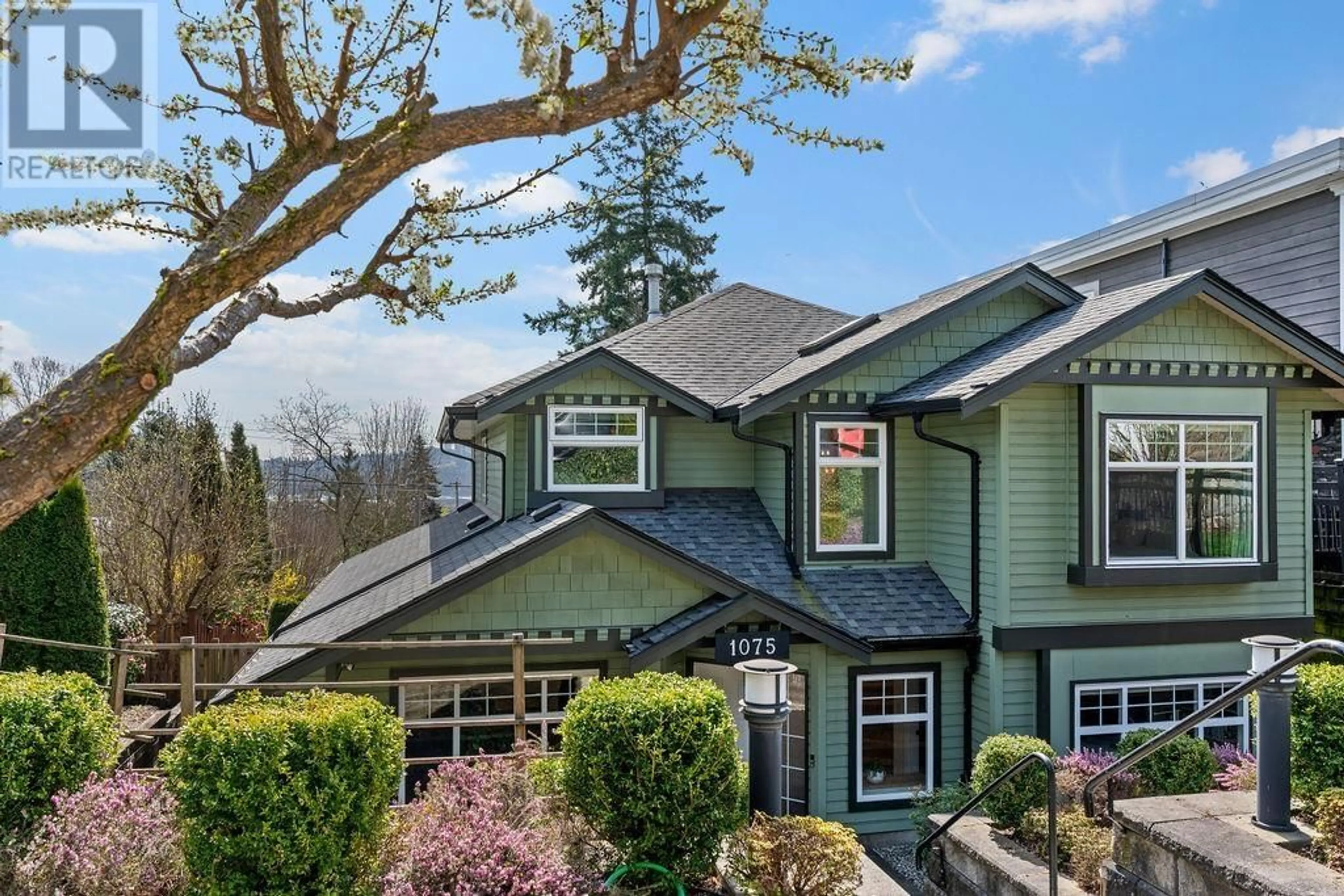 Home with vinyl exterior material, mountain view for 1075 ADDERLEY STREET, North Vancouver British Columbia V7L1T4