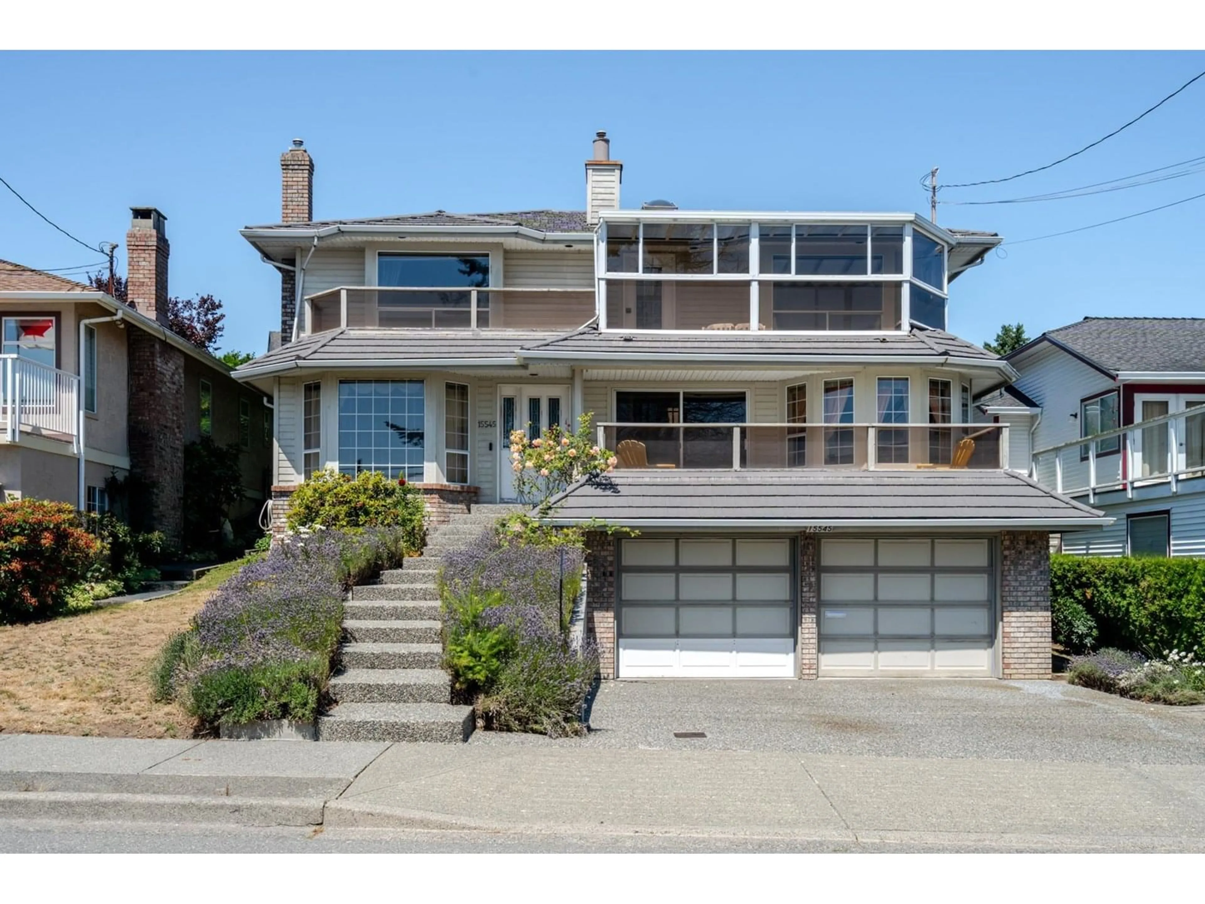 Home with vinyl exterior material, street for 15545 BUENA VISTA, White Rock British Columbia V4B1Y9
