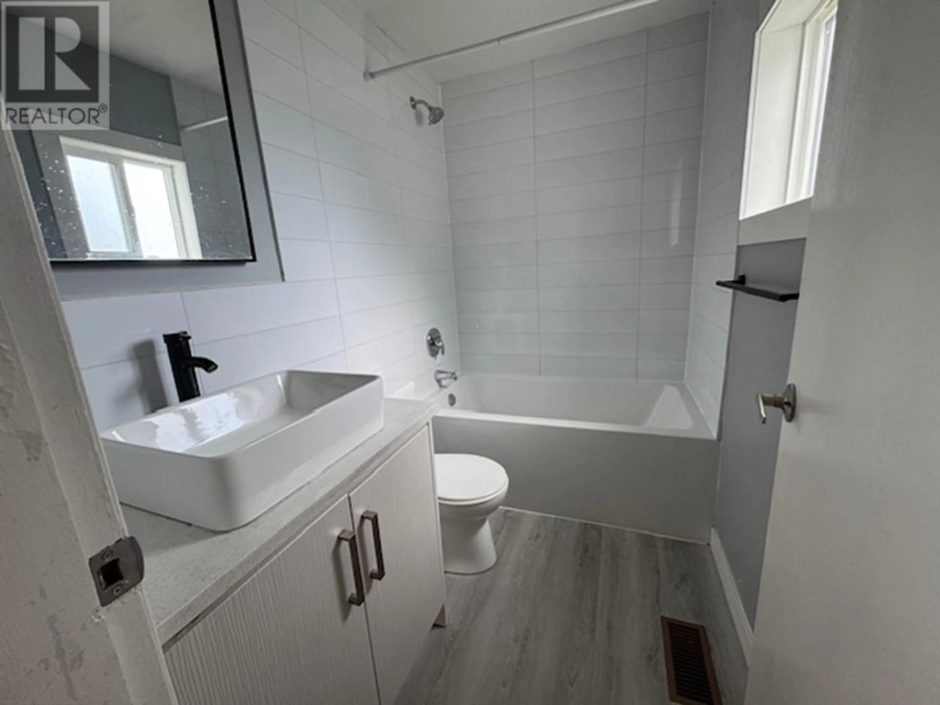 Standard bathroom, unknown for 1839 TAMARACK STREET, Prince George British Columbia V2L2T5