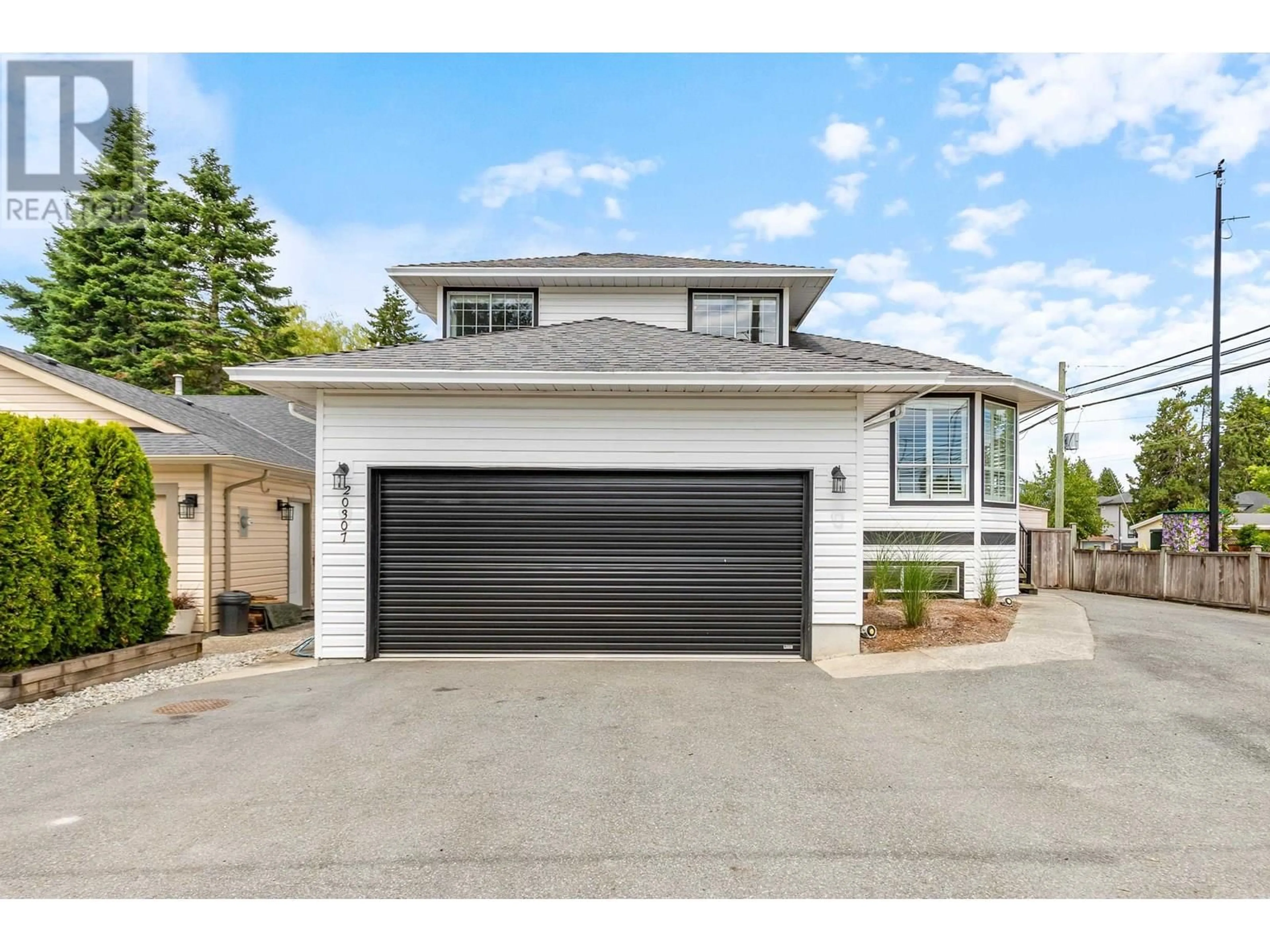 Home with vinyl exterior material, street for 20307 TELEP AVENUE, Maple Ridge British Columbia V2X3Z2