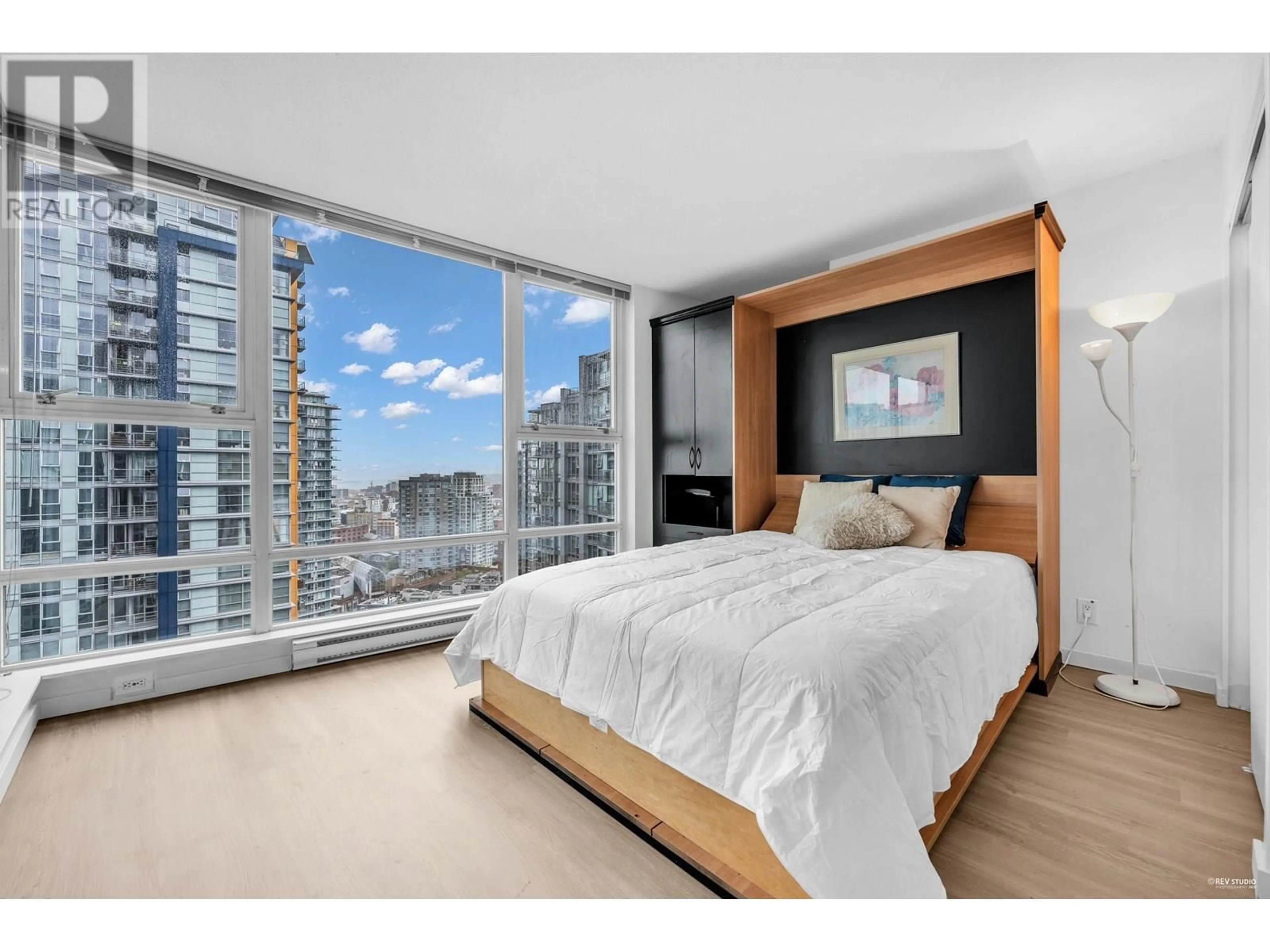 Bedroom with bed, unknown for 2707 - 668 CITADEL PARADE, Vancouver British Columbia V6B1W6