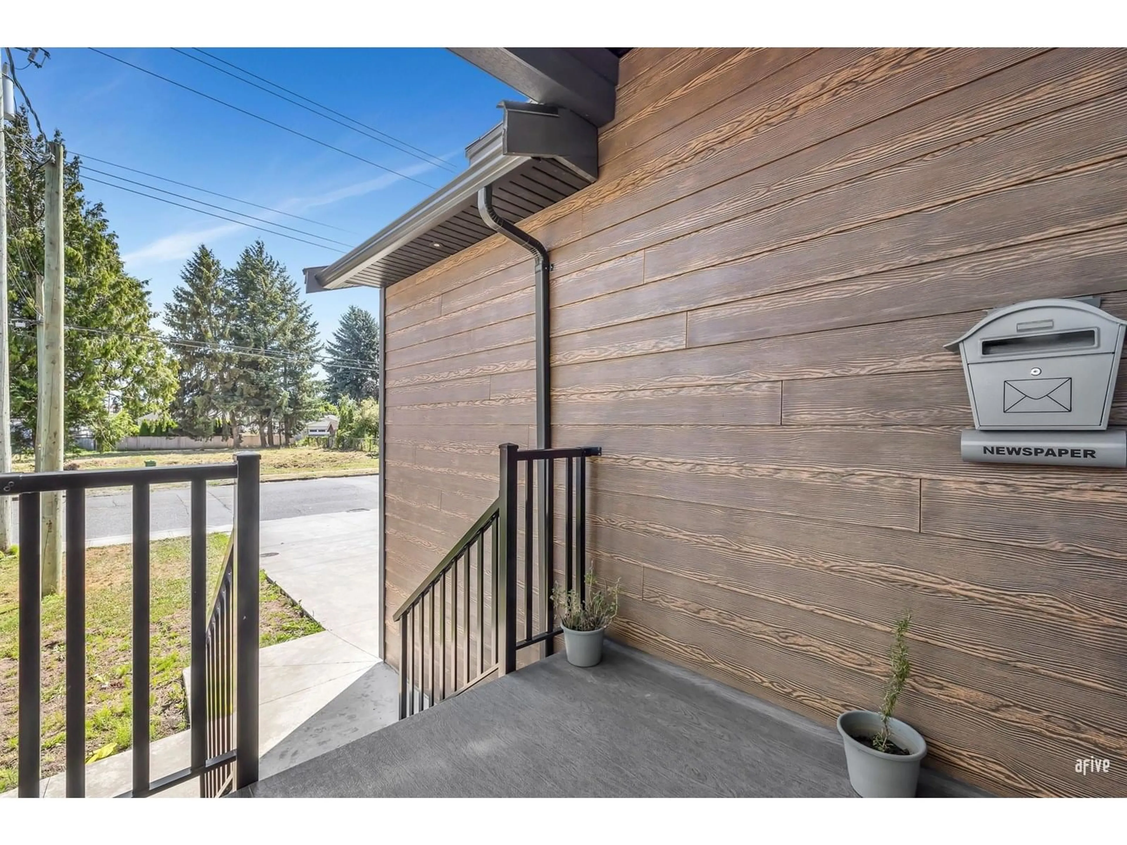 Unknown for B - 45801 REECE AVENUE, Chilliwack British Columbia V2P2Z4