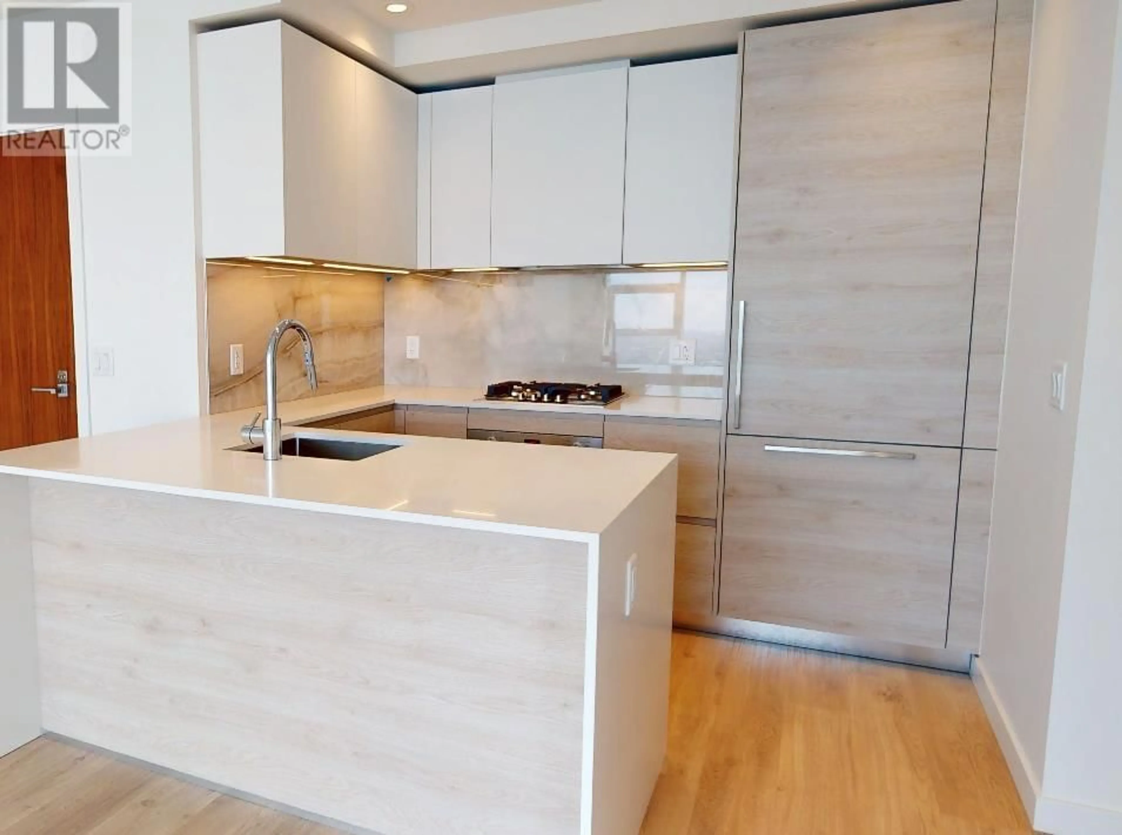 Contemporary kitchen, wood/laminate floor for 1401 - 680 QUAYSIDE DRIVE, New Westminster British Columbia V3M0P2
