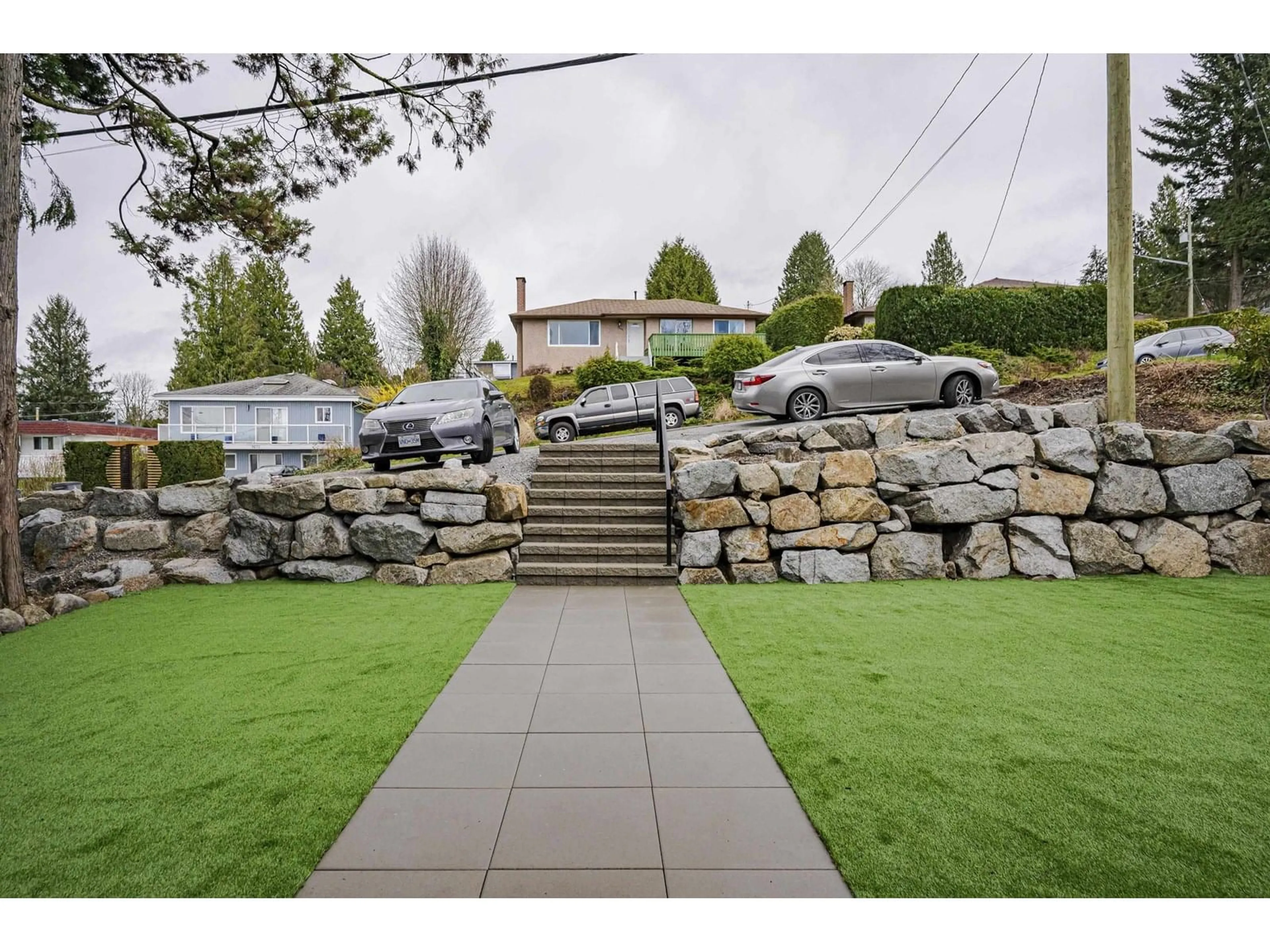 Patio, mountain view for 9663 TOWNLINE DIVERSION, Surrey British Columbia V3V2T1