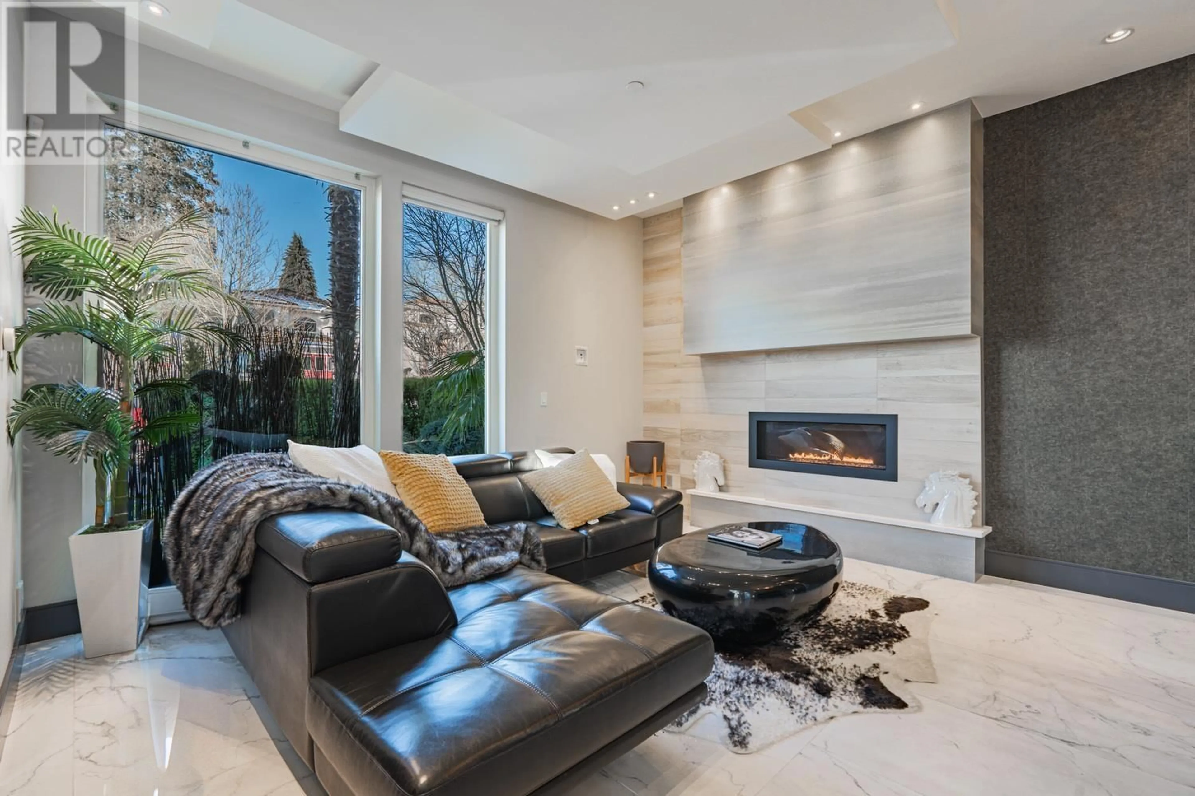 Living room with furniture, unknown for 1072 39TH AVENUE, Vancouver British Columbia V5W1L1