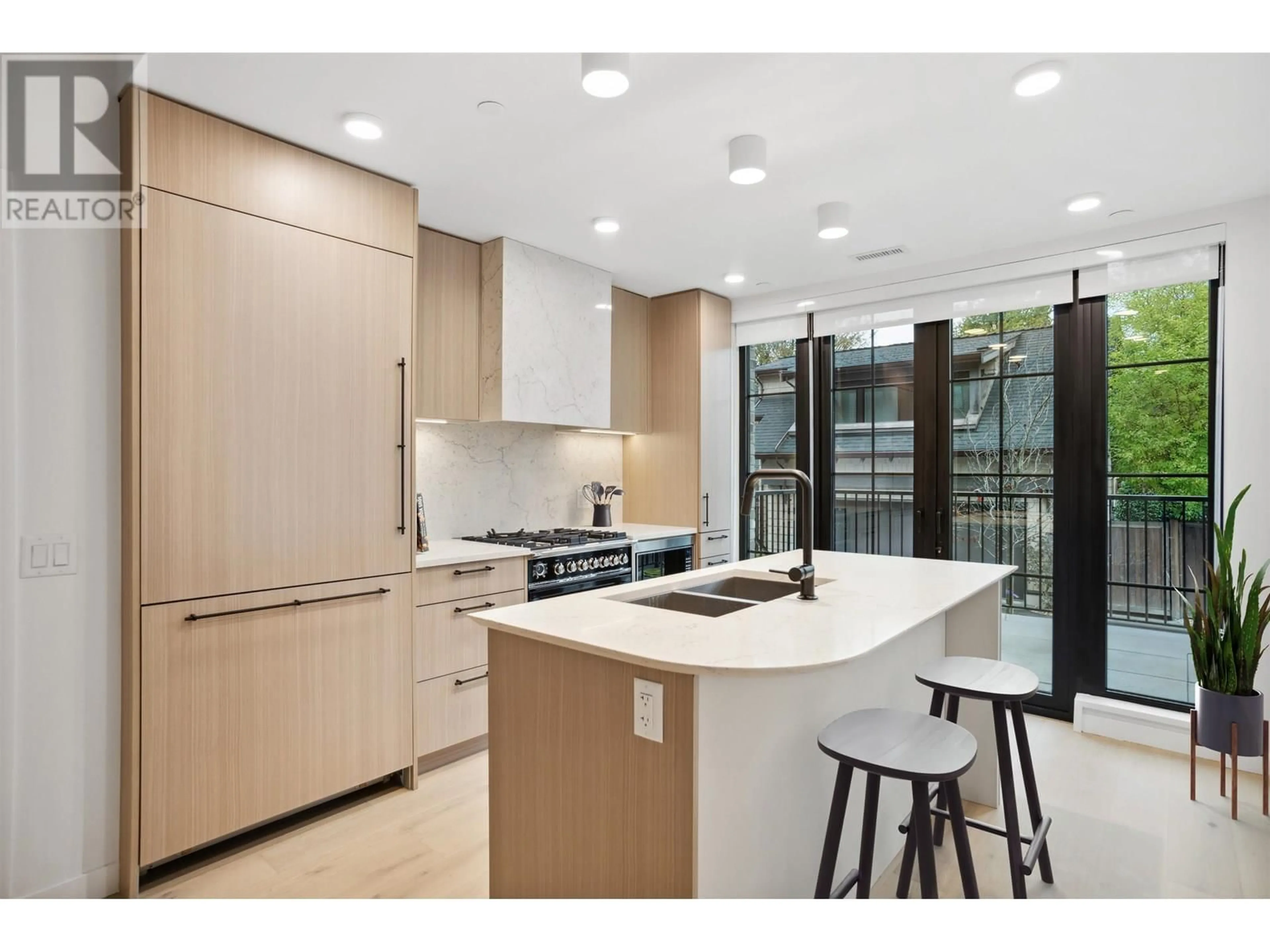 Unknown for 197 KING EDWARD AVE STREET, Vancouver British Columbia V5Y4B4
