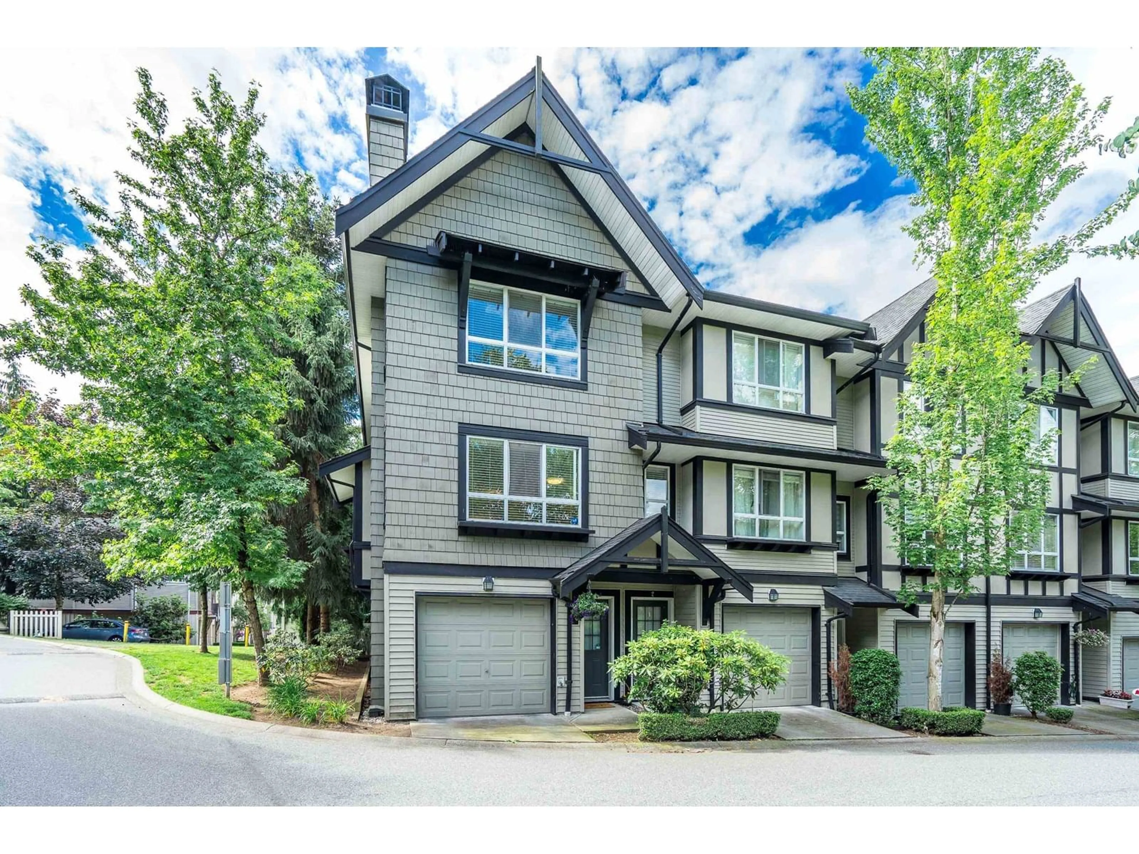 Unknown for 1 - 6747 203, Langley British Columbia V2Y3B5